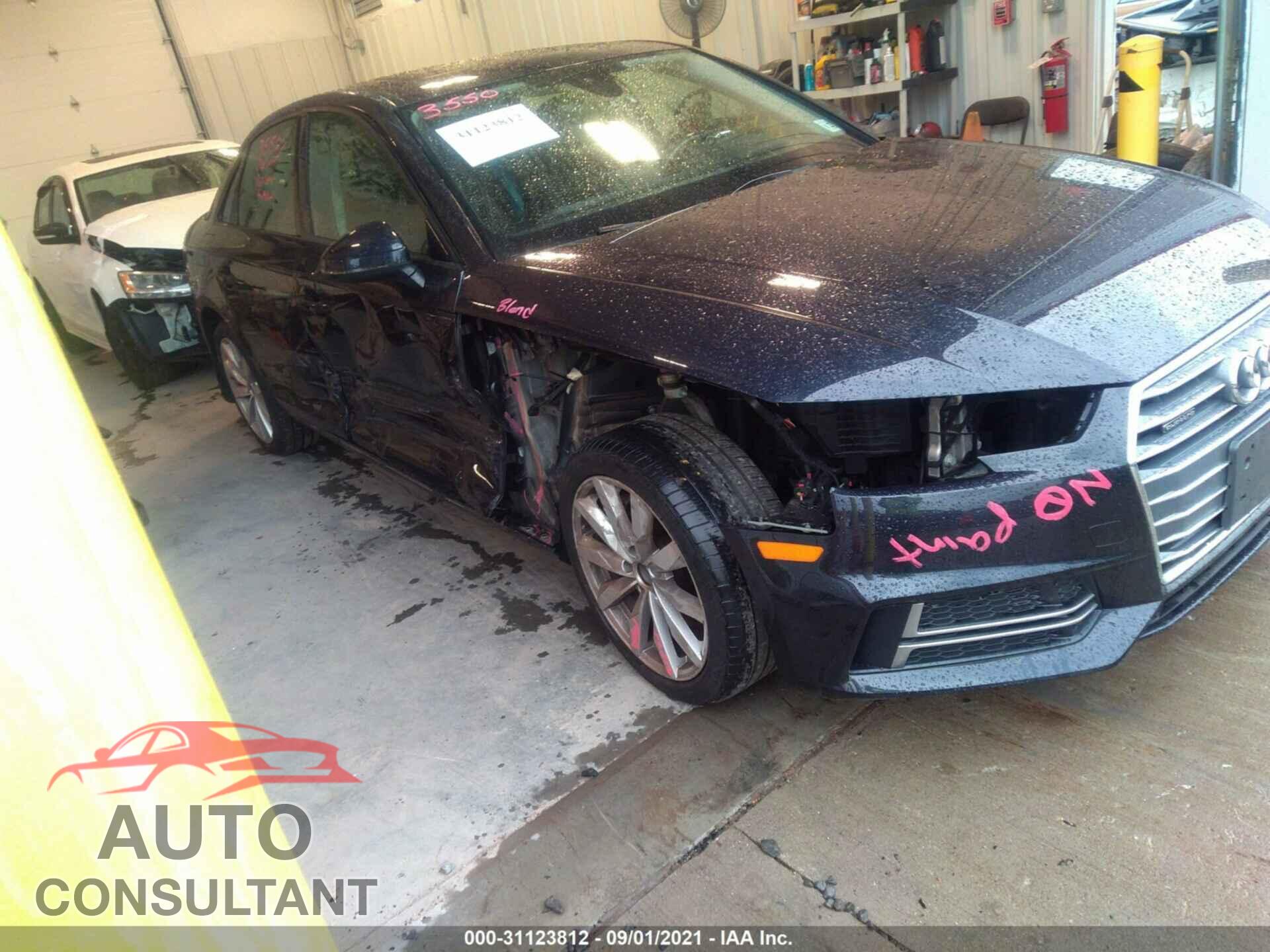 AUDI A4 2018 - WAUDNAF48JA043478