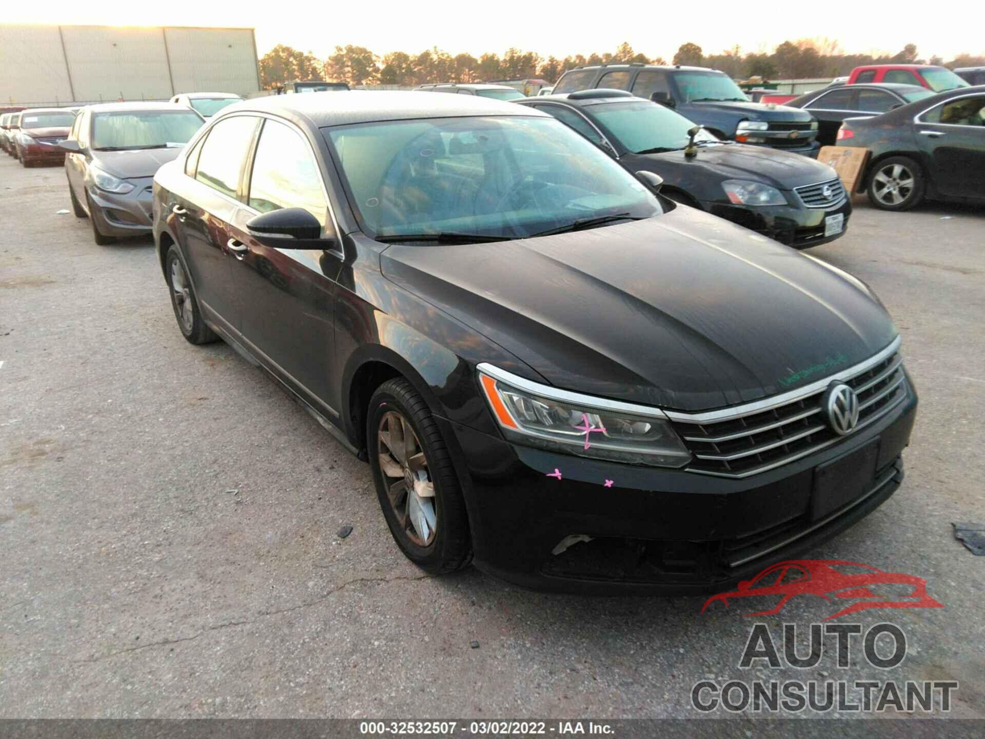 VOLKSWAGEN PASSAT 2016 - 1VWAS7A31GC052596