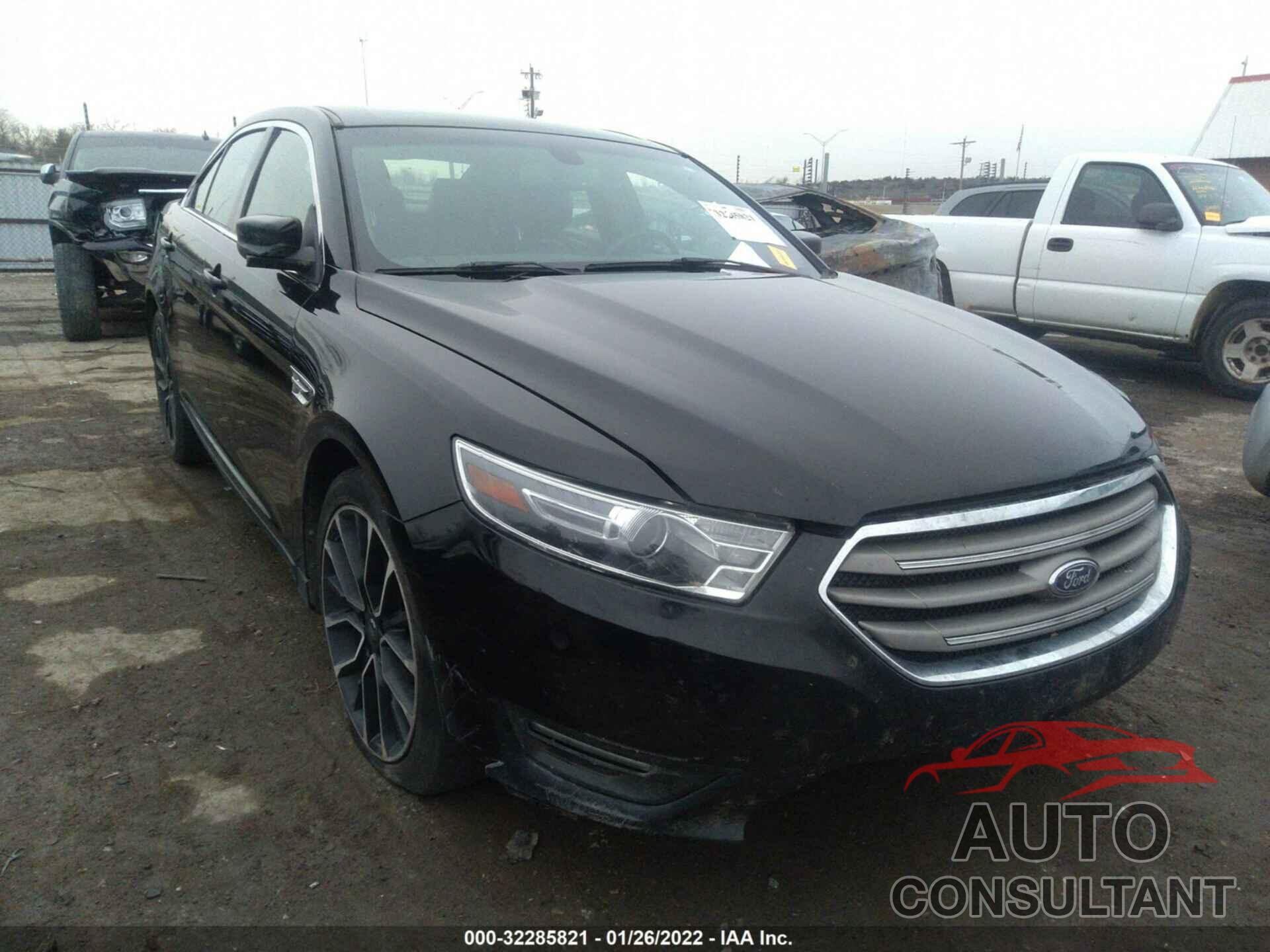 FORD TAURUS 2017 - 1FAHP2E85HG138991