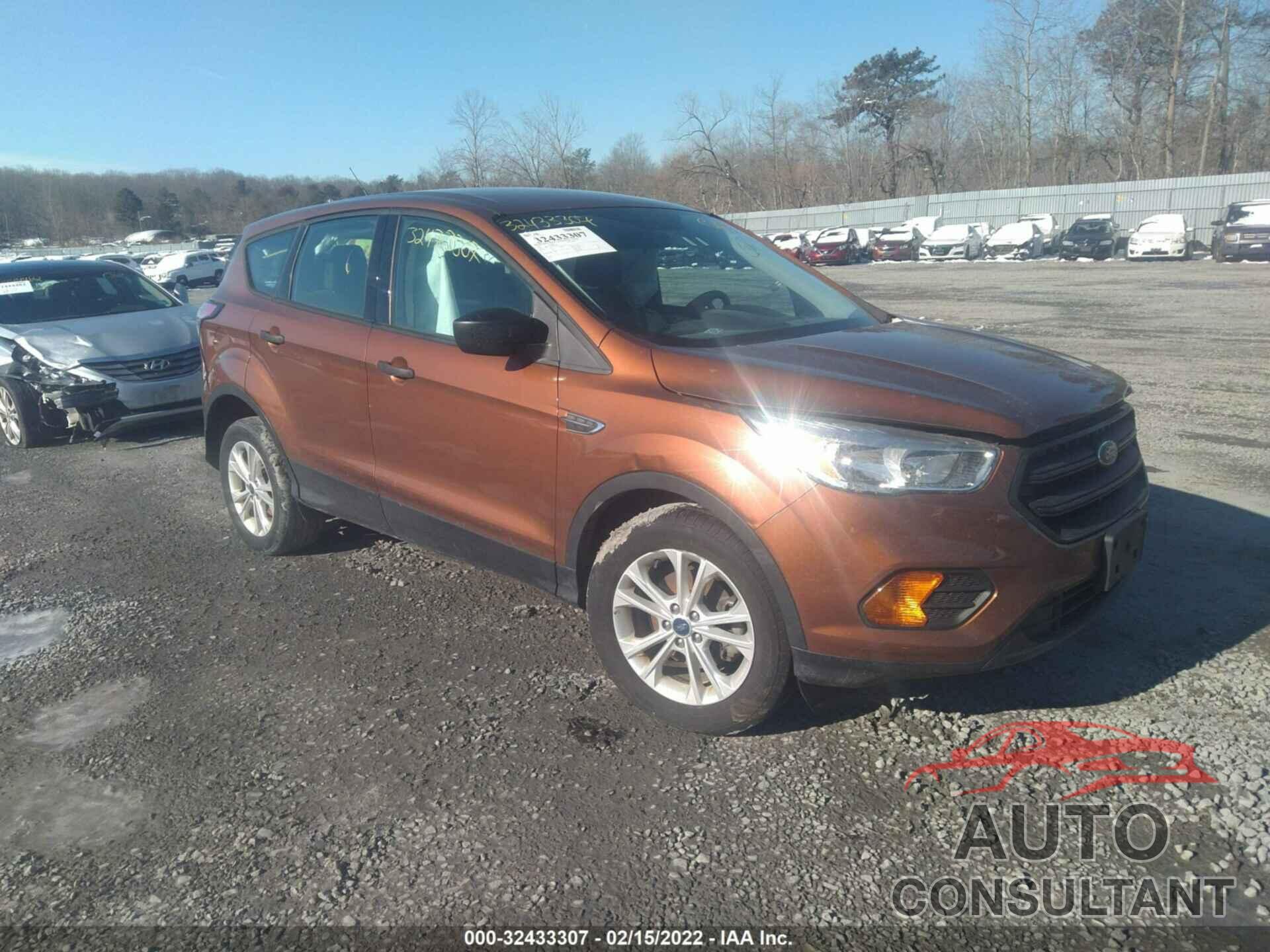 FORD ESCAPE 2017 - 1FMCU0F71HUE41867