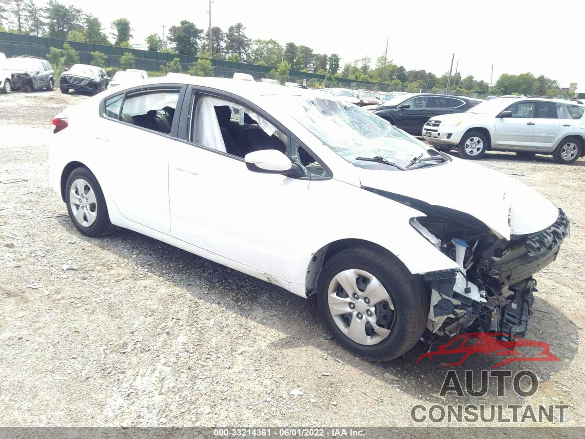 KIA FORTE 2018 - 3KPFK4A74JE272566