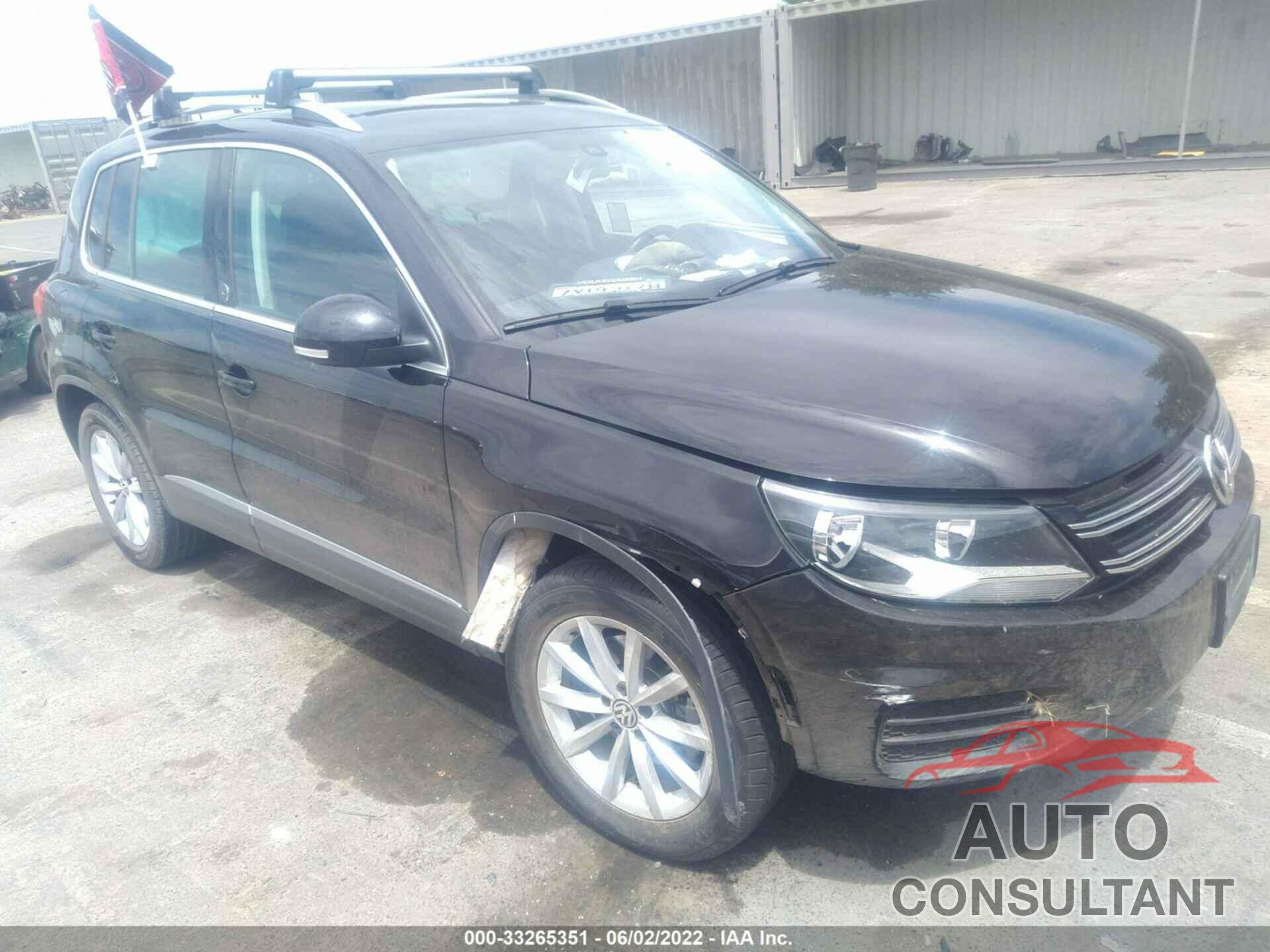 VOLKSWAGEN TIGUAN 2017 - WVGRV7AX6HK007530