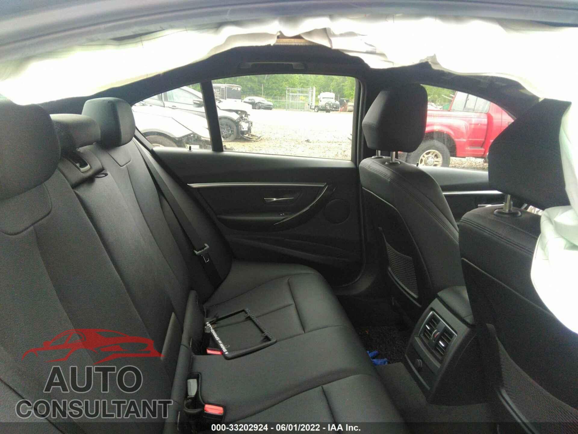 BMW 3 SERIES 2016 - WBA8E3G57GNU38533