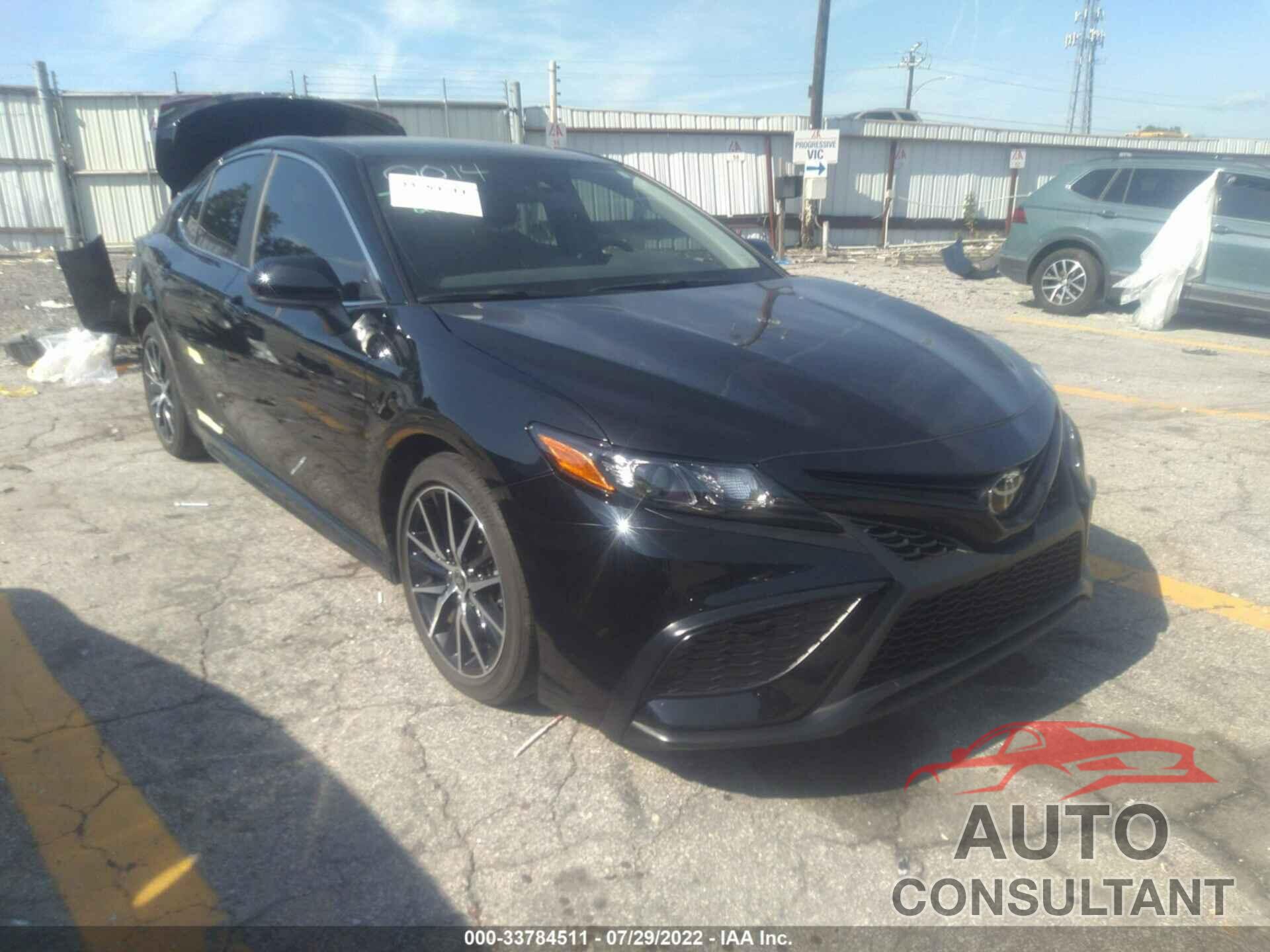 TOYOTA CAMRY 2021 - 4T1G11AK4MU570014