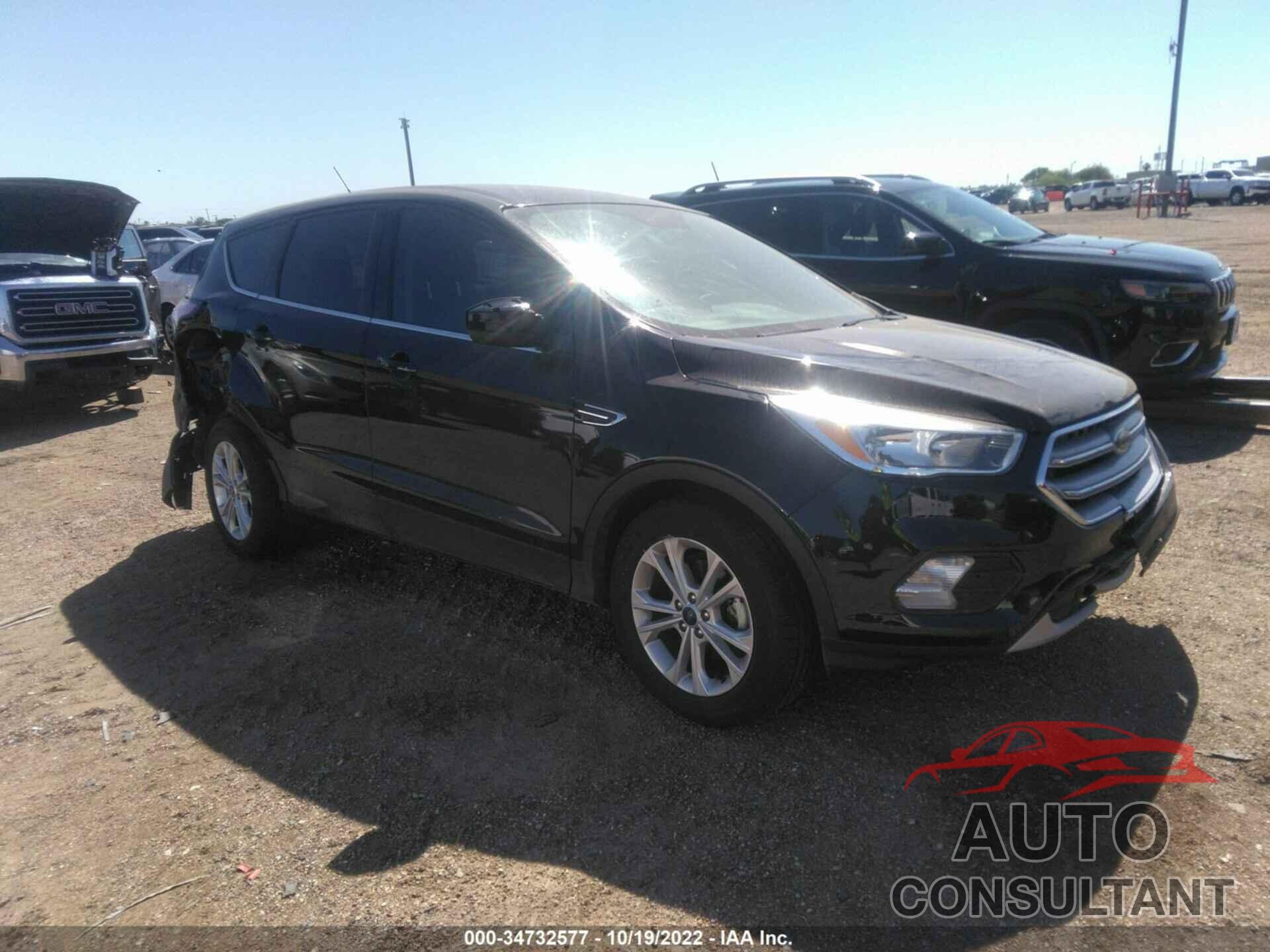 FORD ESCAPE 2017 - 1FMCU0GD2HUD40292