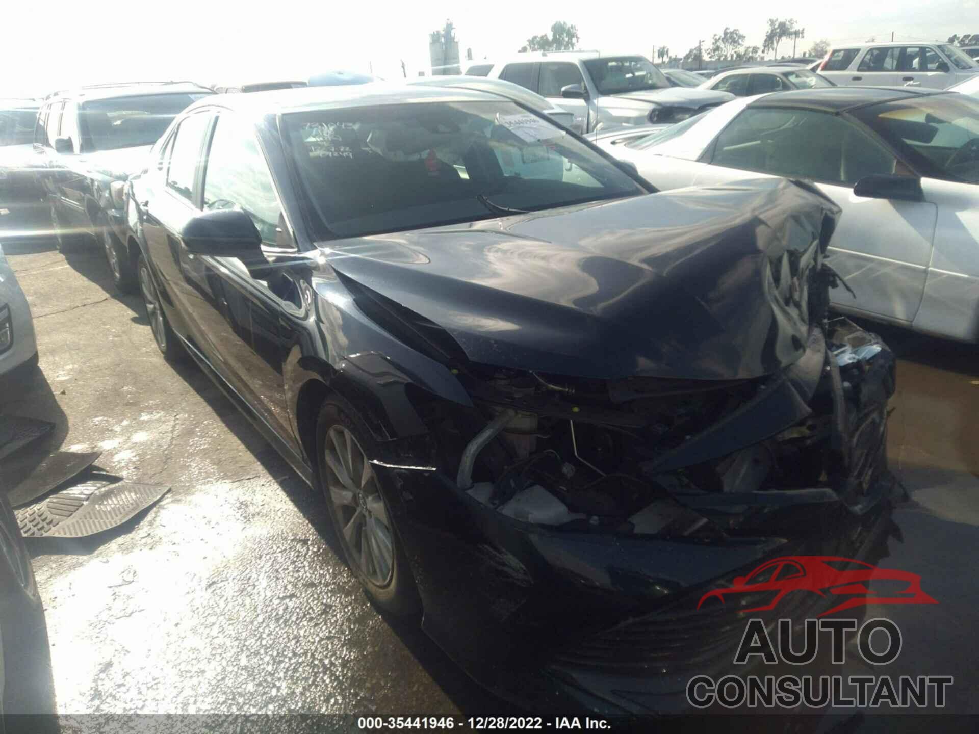 TOYOTA CAMRY 2018 - 4T1B11HK4JU633365