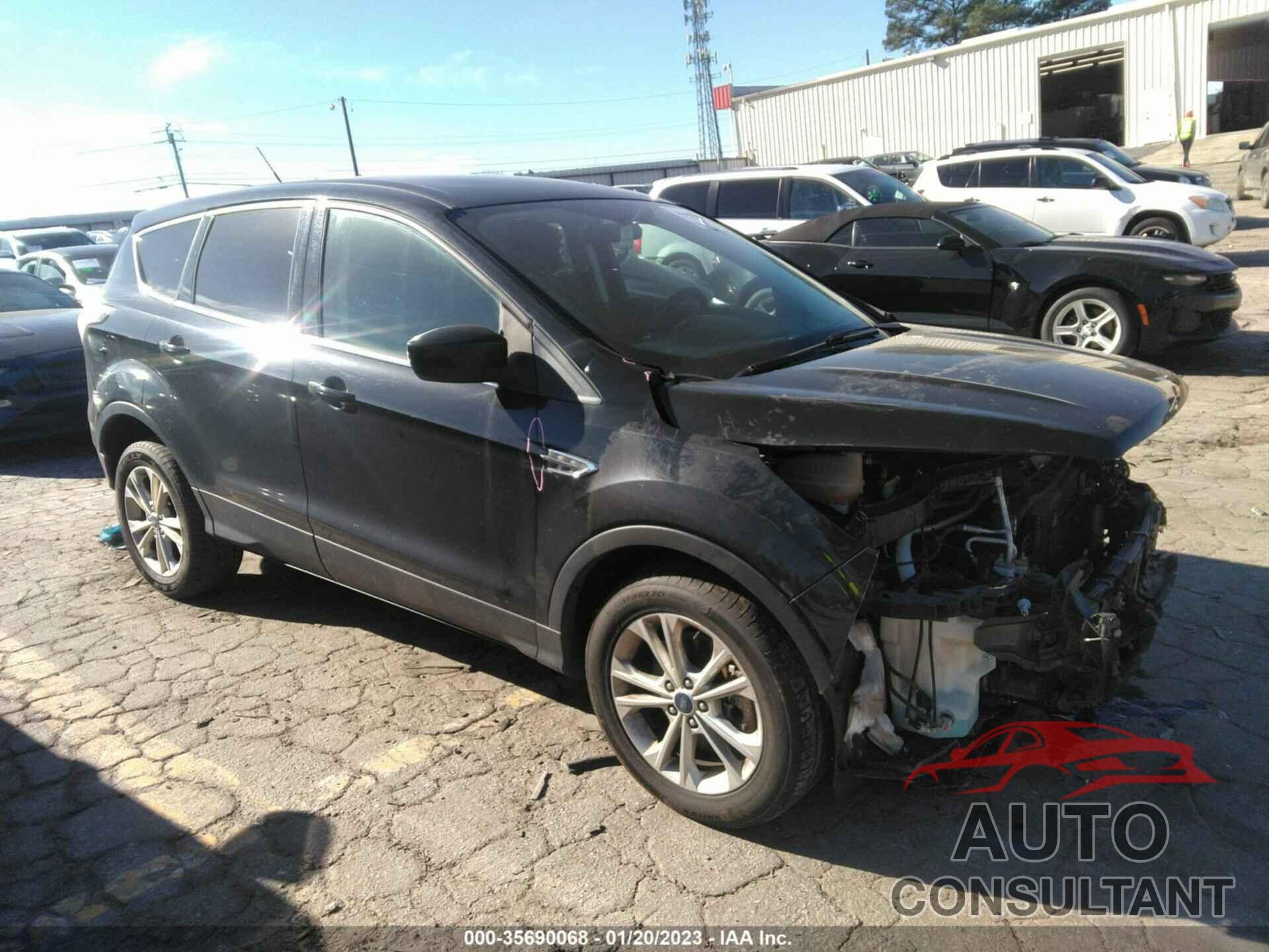 FORD ESCAPE 2017 - 1FMCU9G9XHUA83429