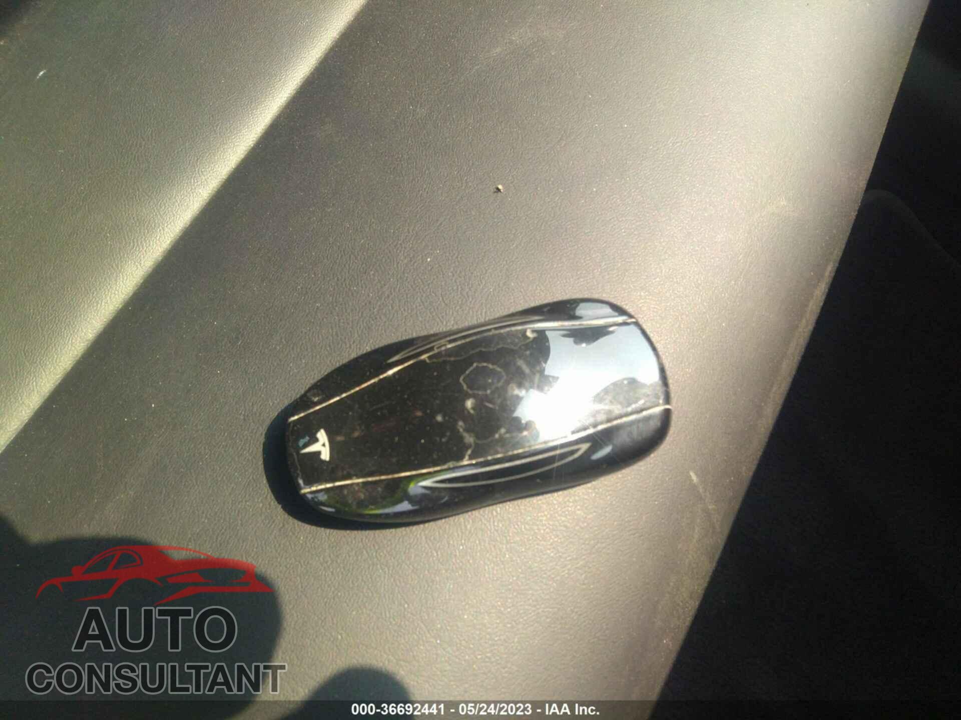 TESLA MODEL S 2019 - 5YJSA1E25KF337838