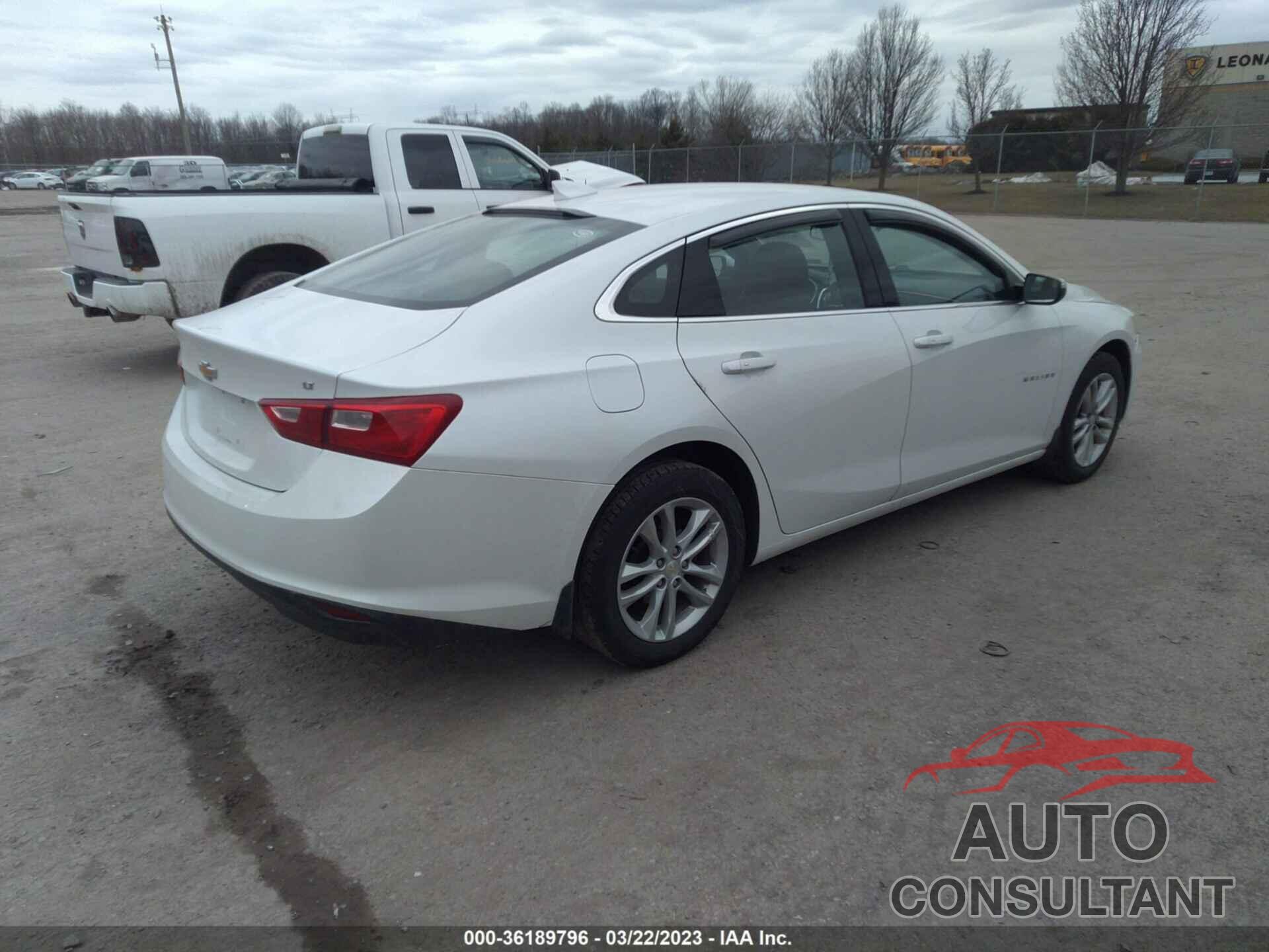 CHEVROLET MALIBU 2017 - 1G1ZE5ST1HF200884