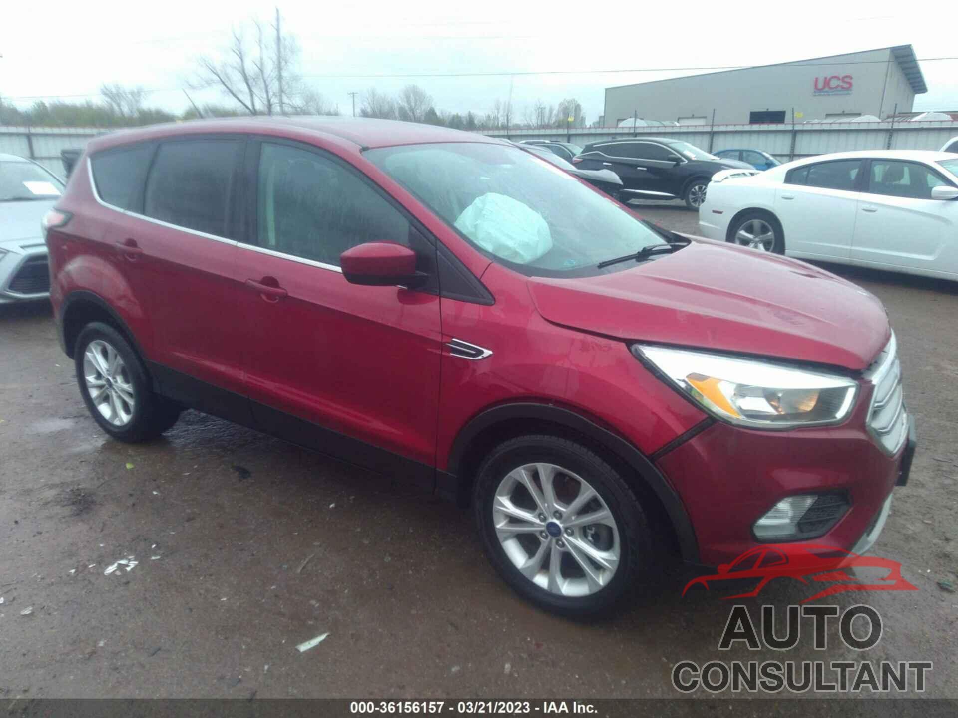 FORD ESCAPE 2017 - 1FMCU0G94HUD67831