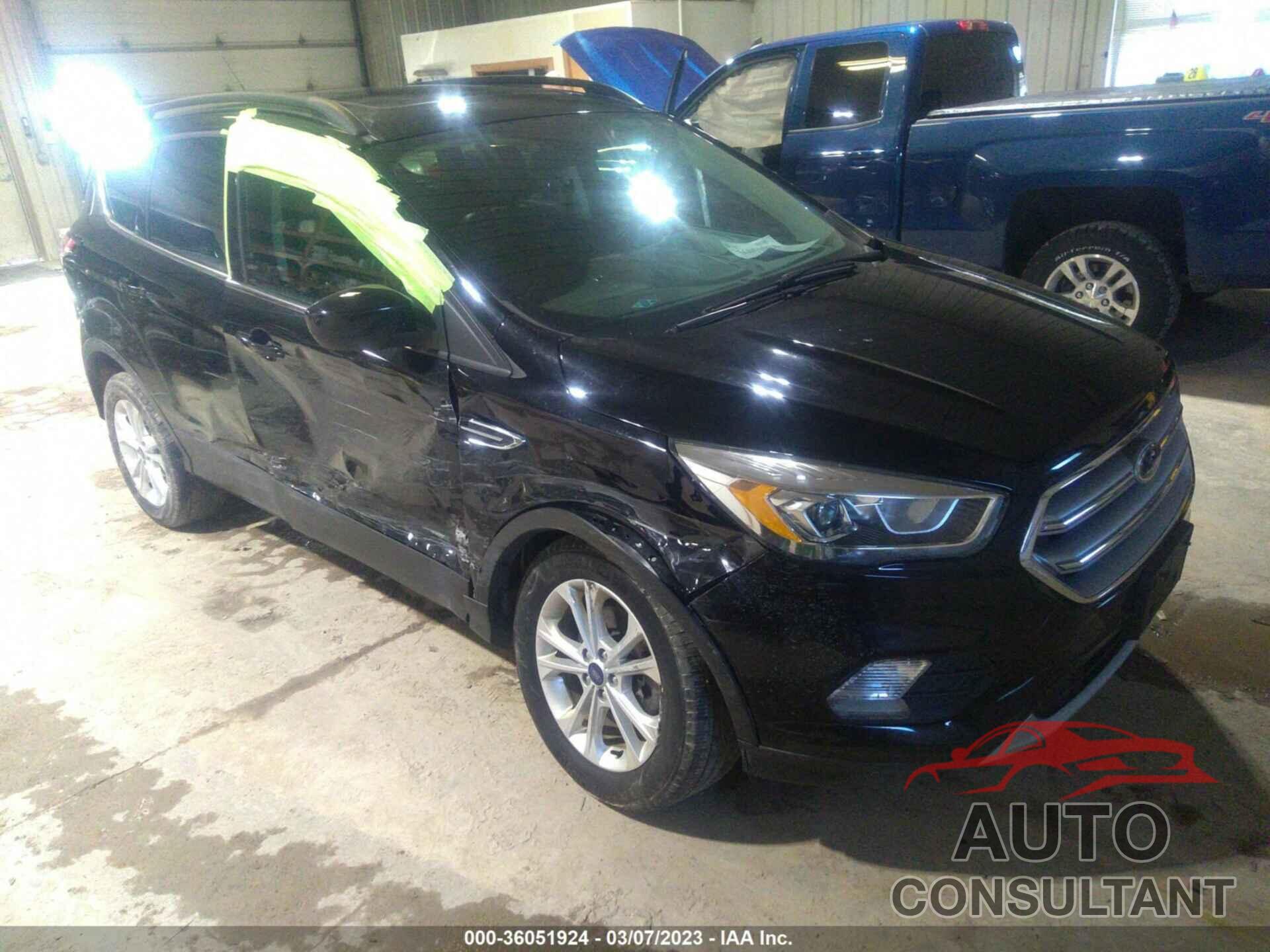 FORD ESCAPE 2017 - 1FMCU9GD9HUC73985