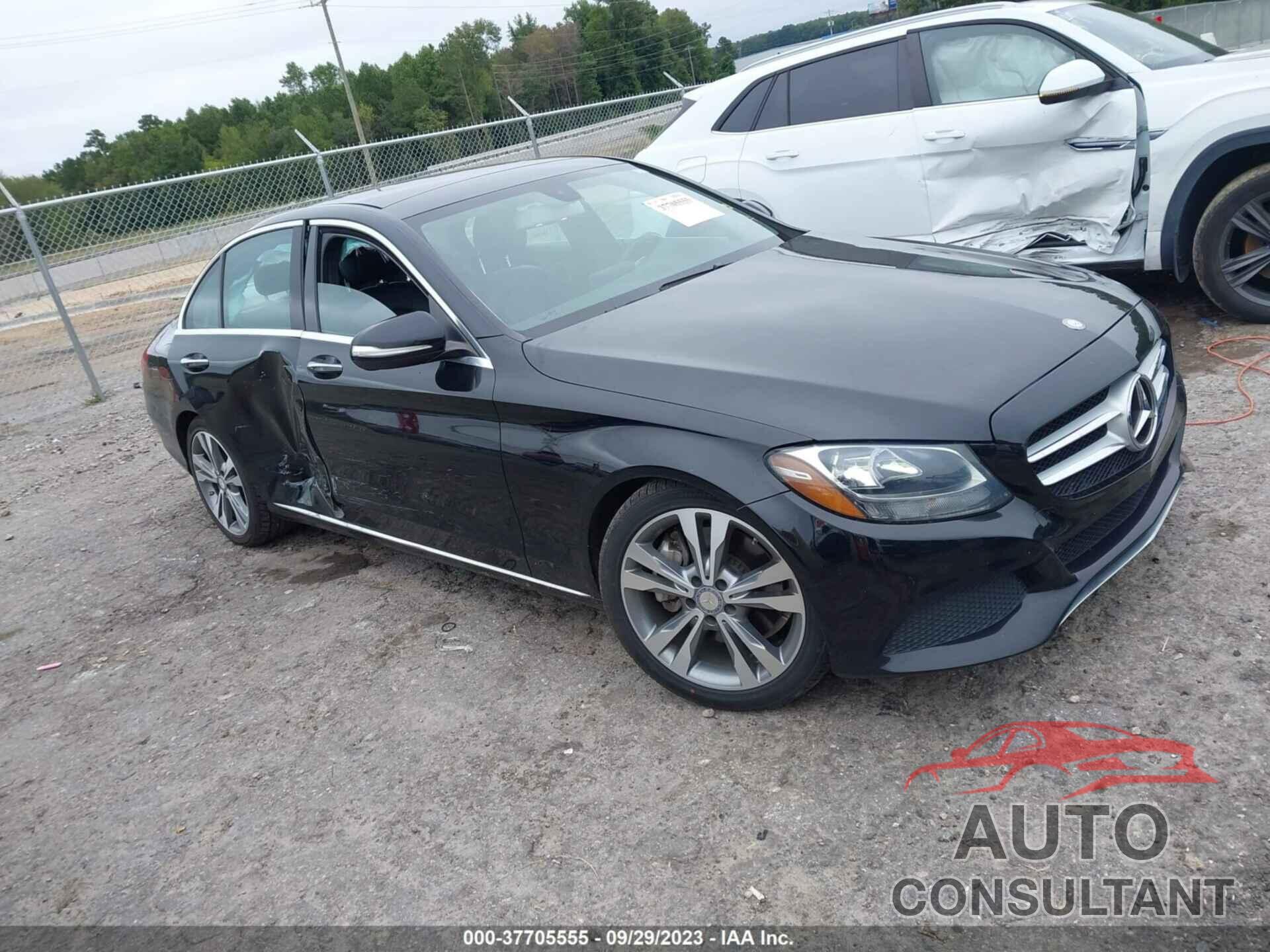 MERCEDES-BENZ C 300 2015 - 55SWF4JB1FU081891