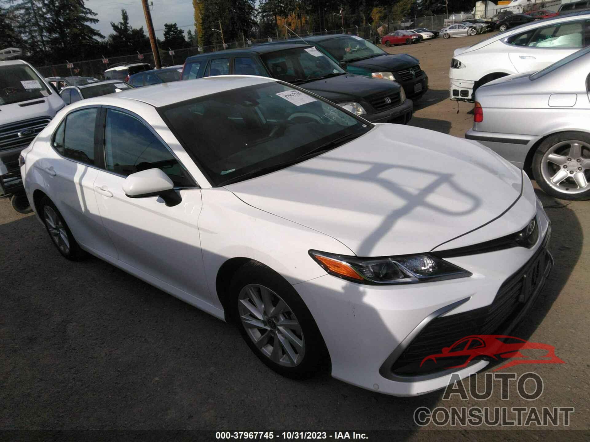 TOYOTA CAMRY 2021 - 4T1C11AK9MU468254