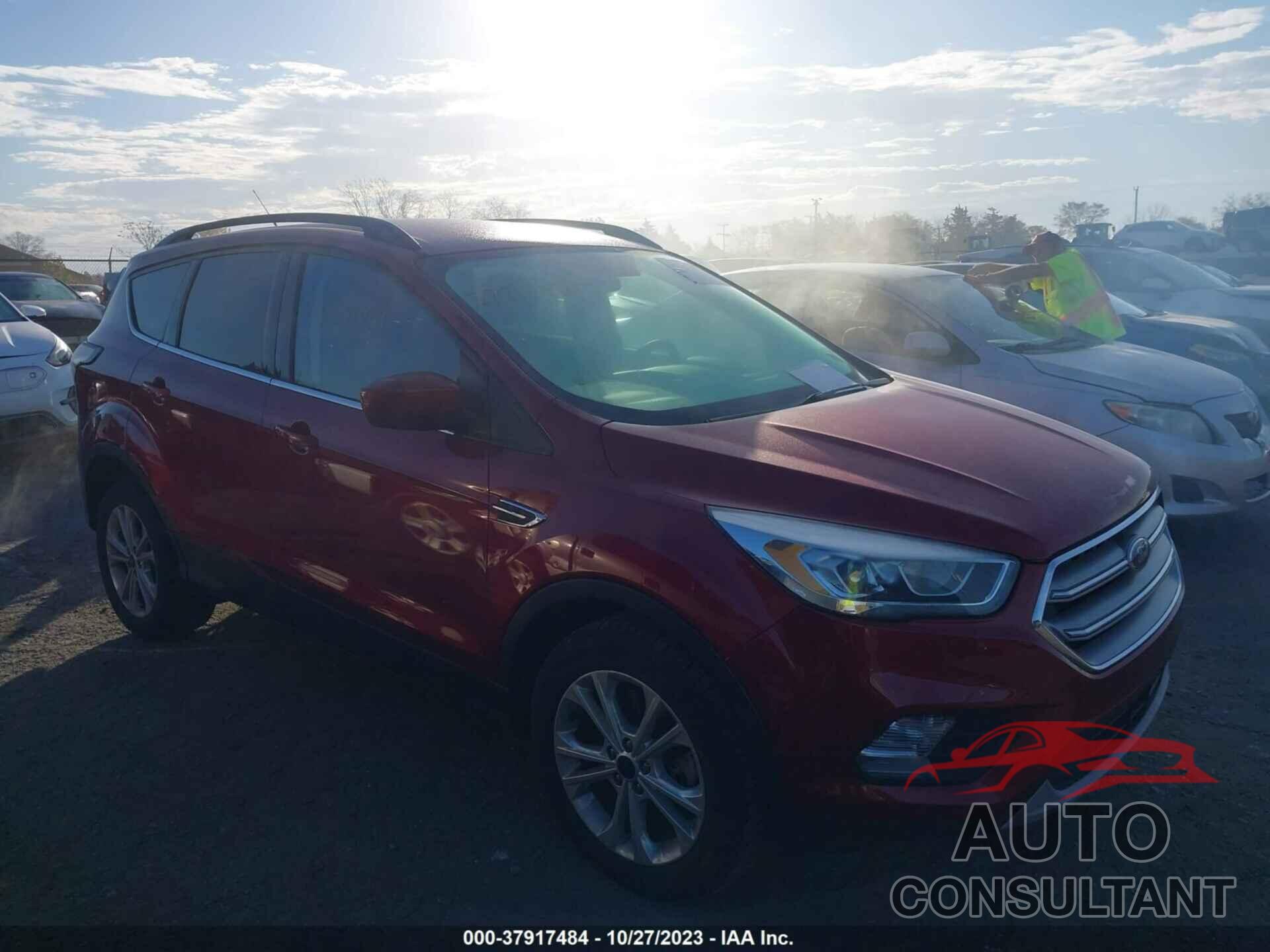 FORD ESCAPE 2017 - 1FMCU9GD0HUC12945