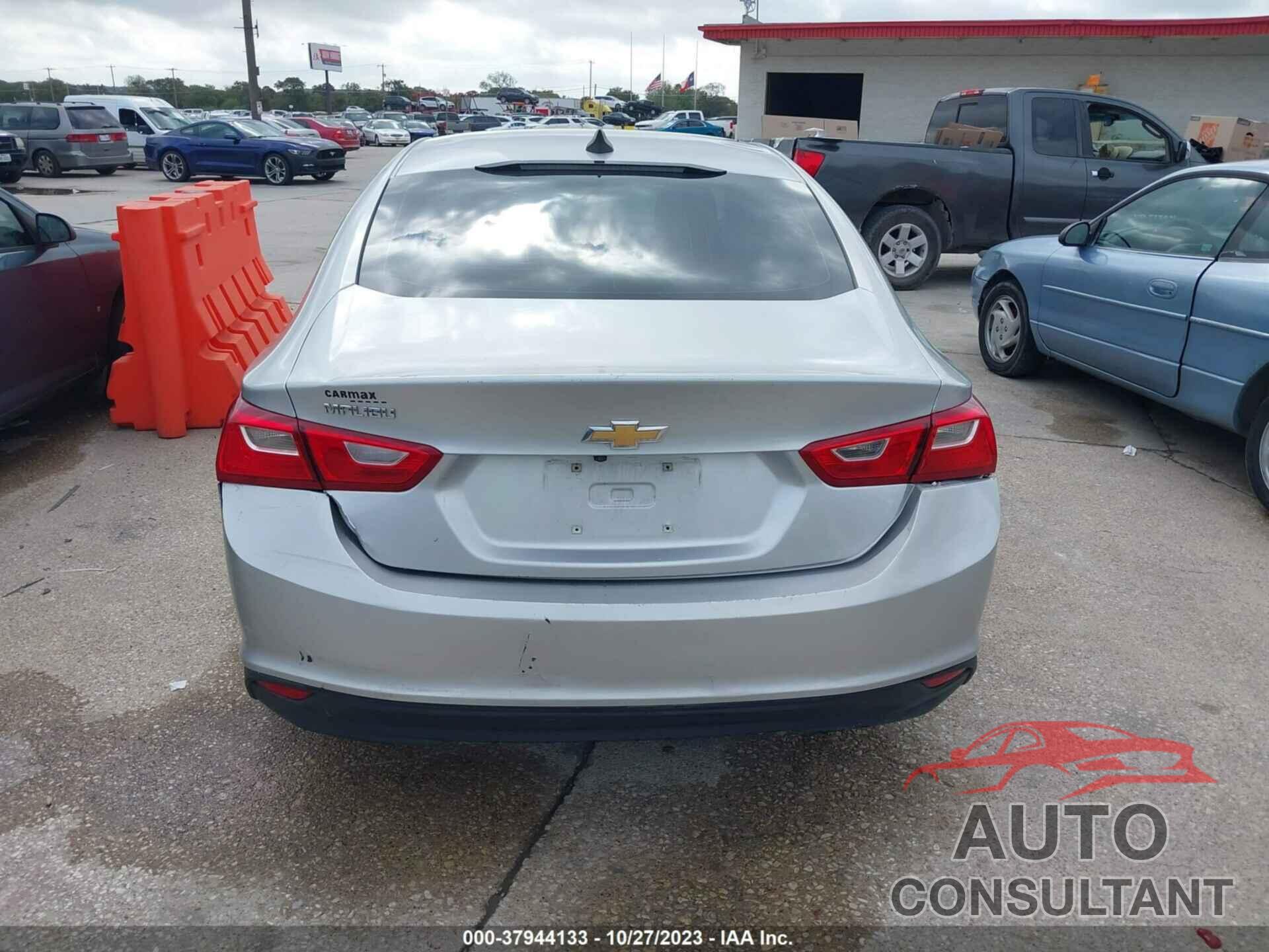 CHEVROLET MALIBU 2017 - 1G1ZC5ST4HF102289