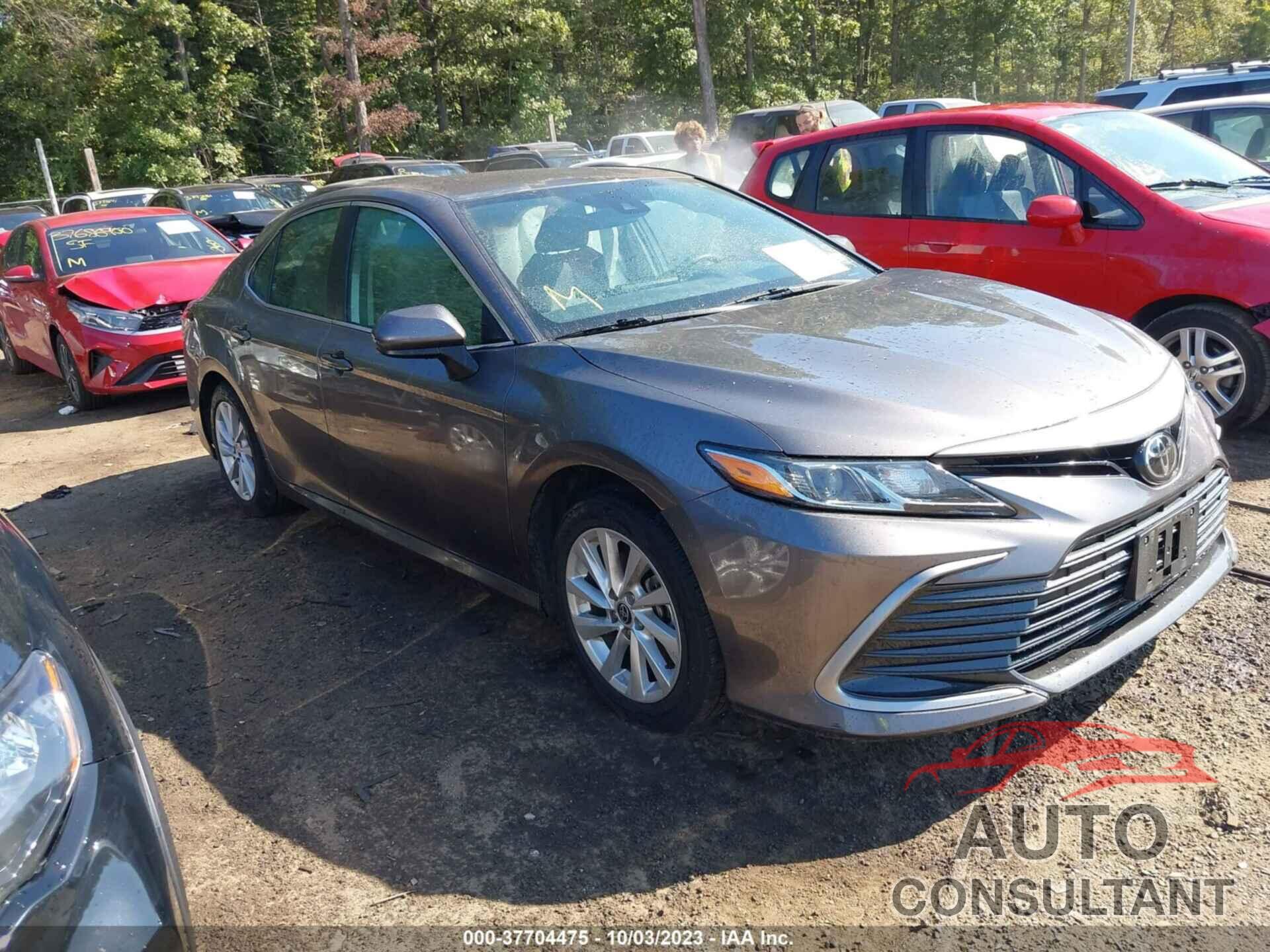 TOYOTA CAMRY 2021 - 4T1C11AK6MU451170