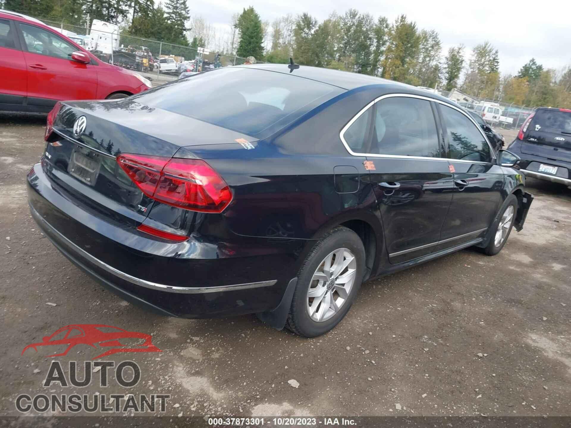 VOLKSWAGEN PASSAT 2017 - 1VWAT7A30HC019202