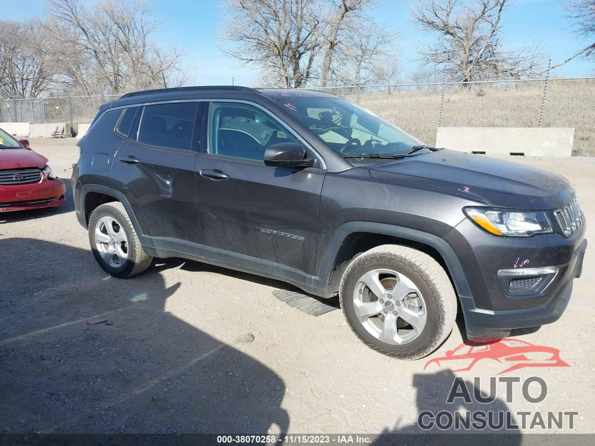 JEEP COMPASS 2018 - 3C4NJDBB0JT501385