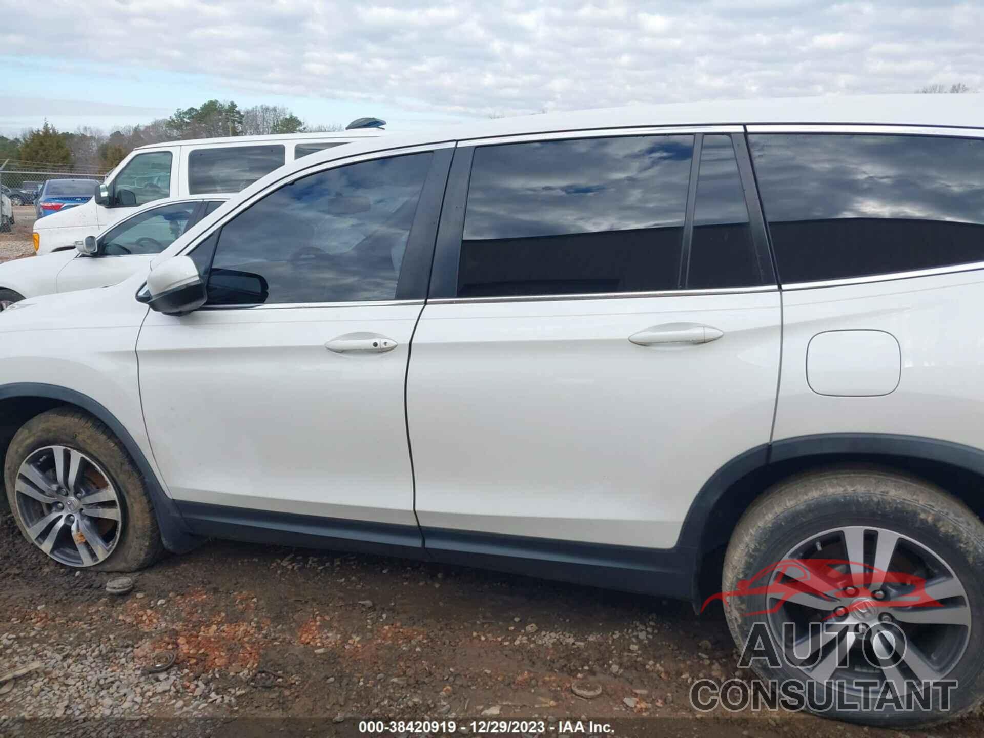 HONDA PILOT 2018 - 5FNYF5H58JB016741