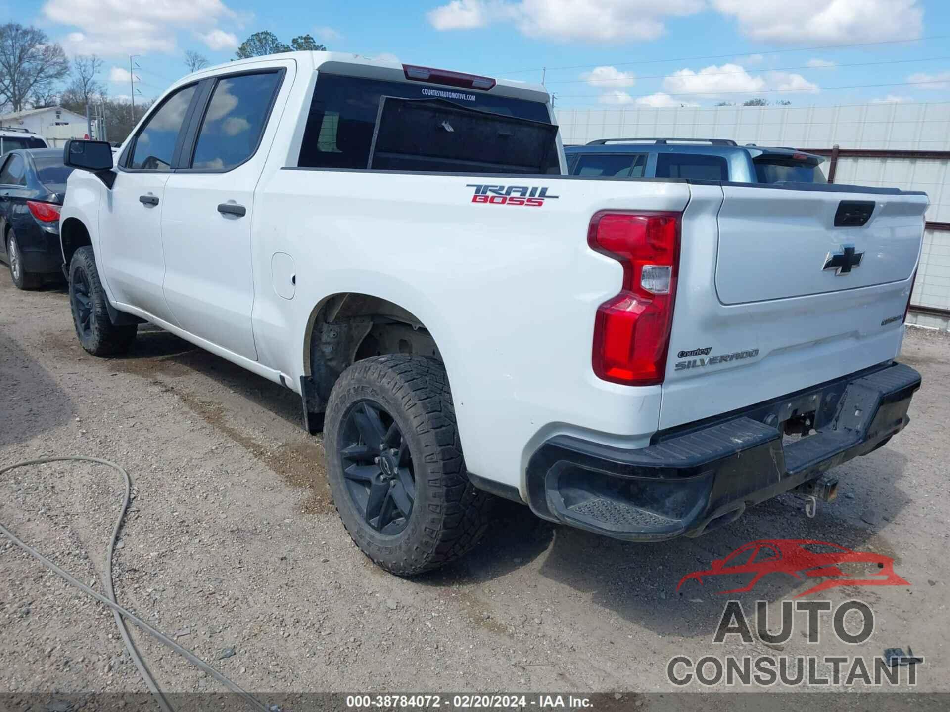 CHEVROLET SILVERADO 1500 2021 - 1GCPYCEF4MZ261445