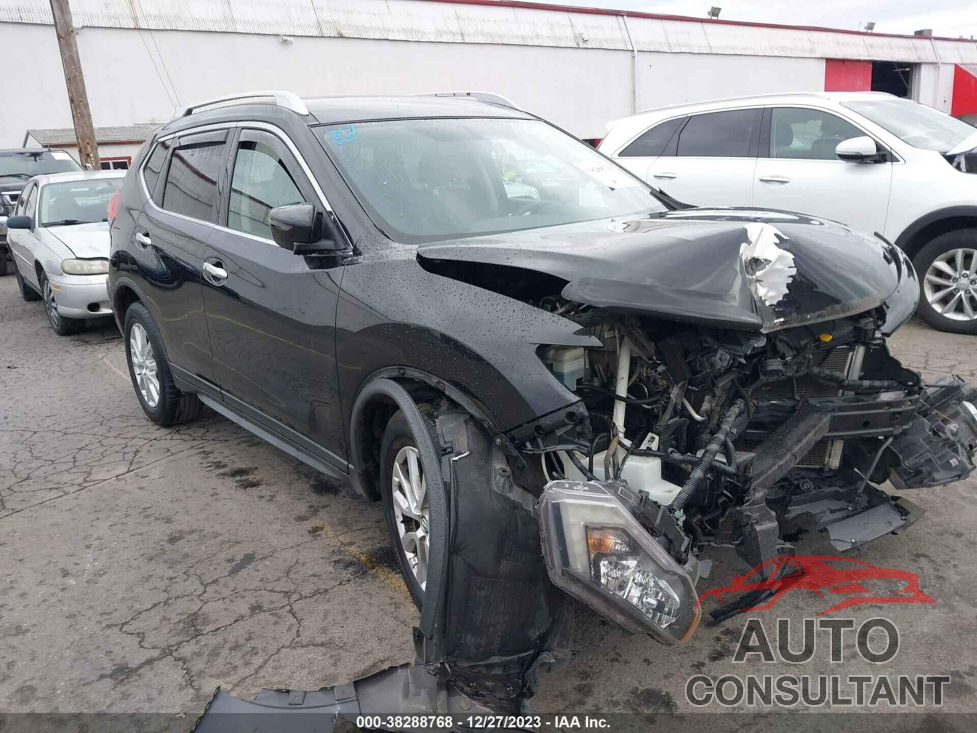 NISSAN ROGUE 2017 - KNMAT2MT3HP551442