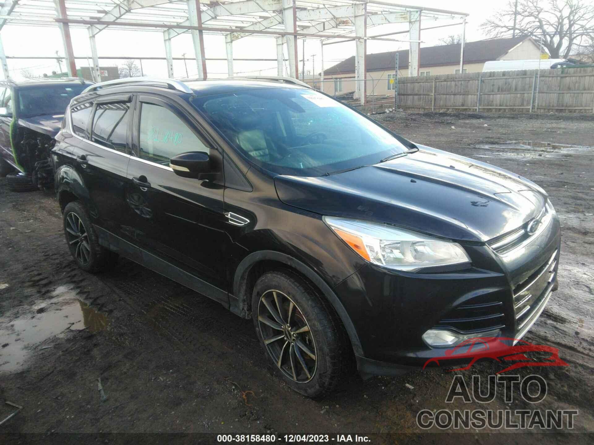FORD ESCAPE 2015 - 1FMCU9J99FUA26824