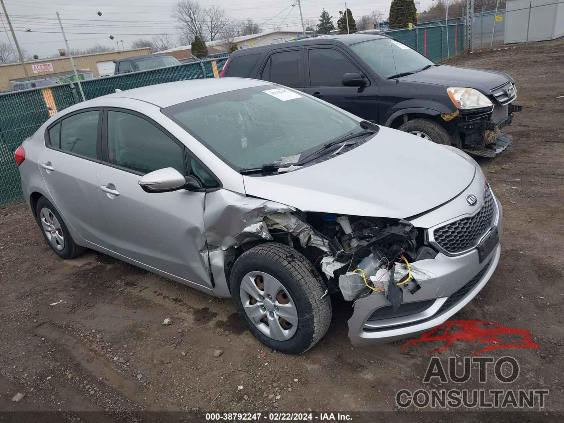 KIA FORTE 2016 - KNAFX4A61G5498154