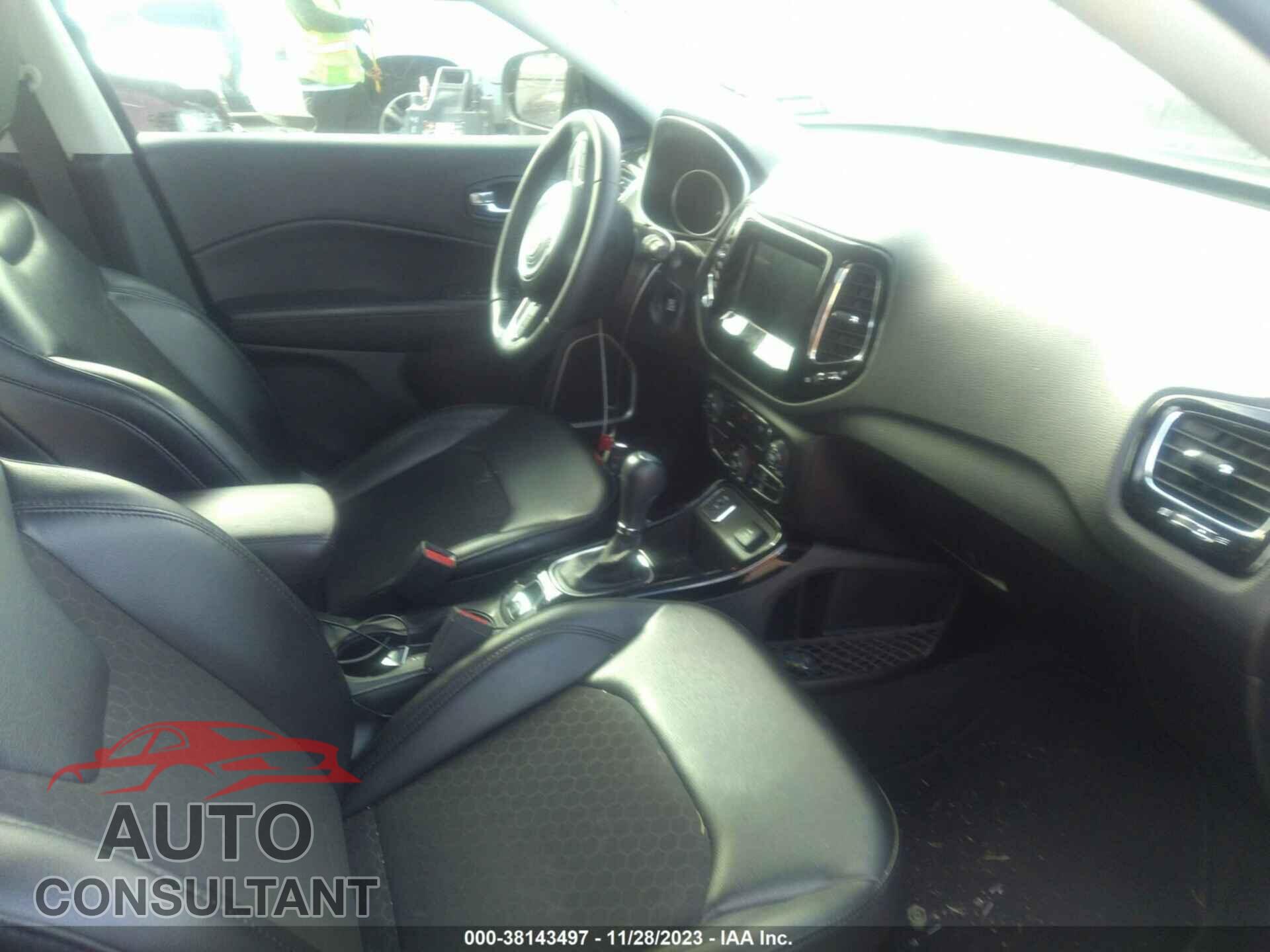 JEEP COMPASS 2020 - 3C4NJCBB1LT211539