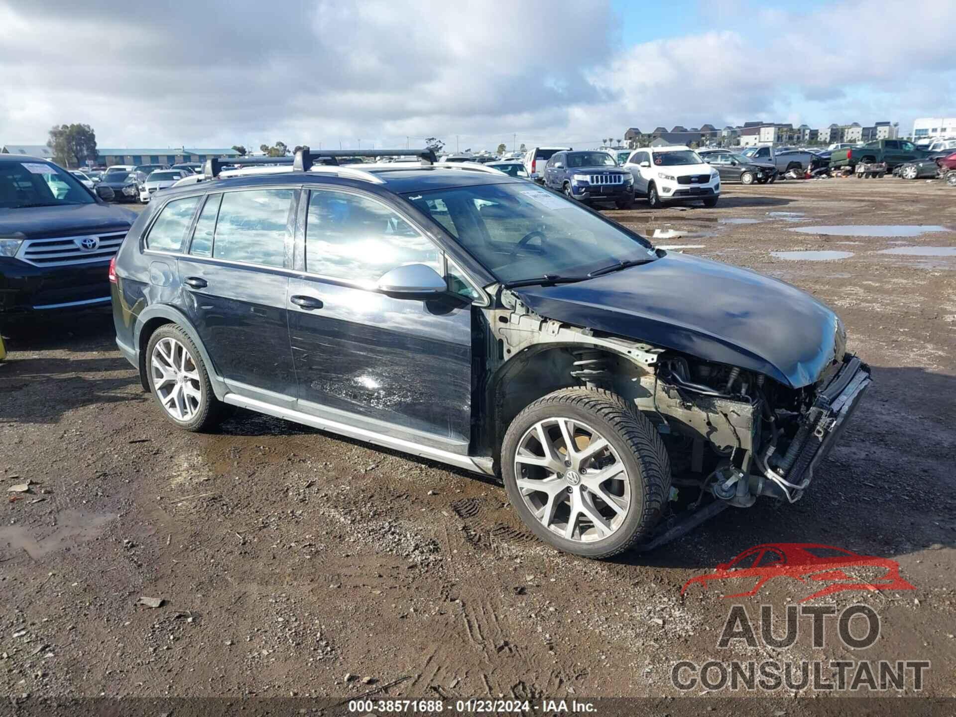 VOLKSWAGEN GOLF ALLTRACK 2018 - 3VWH17AU9JM755007