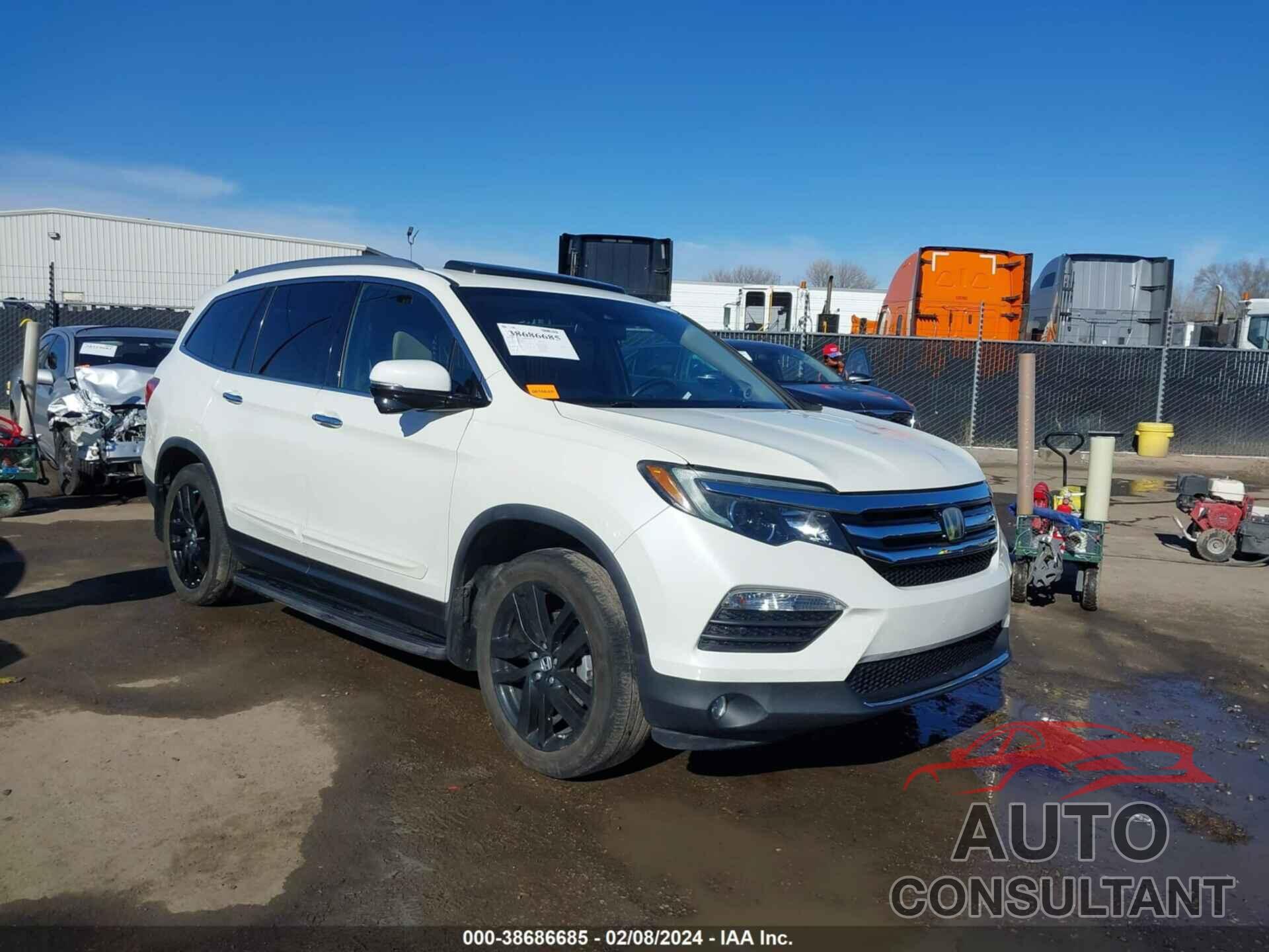 HONDA PILOT 2017 - 5FNYF6H95HB001987