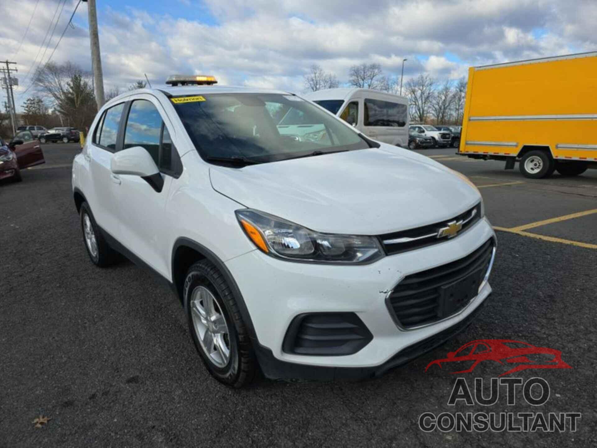 CHEVROLET TRAX 2017 - 3GNCJNSB6HL274623