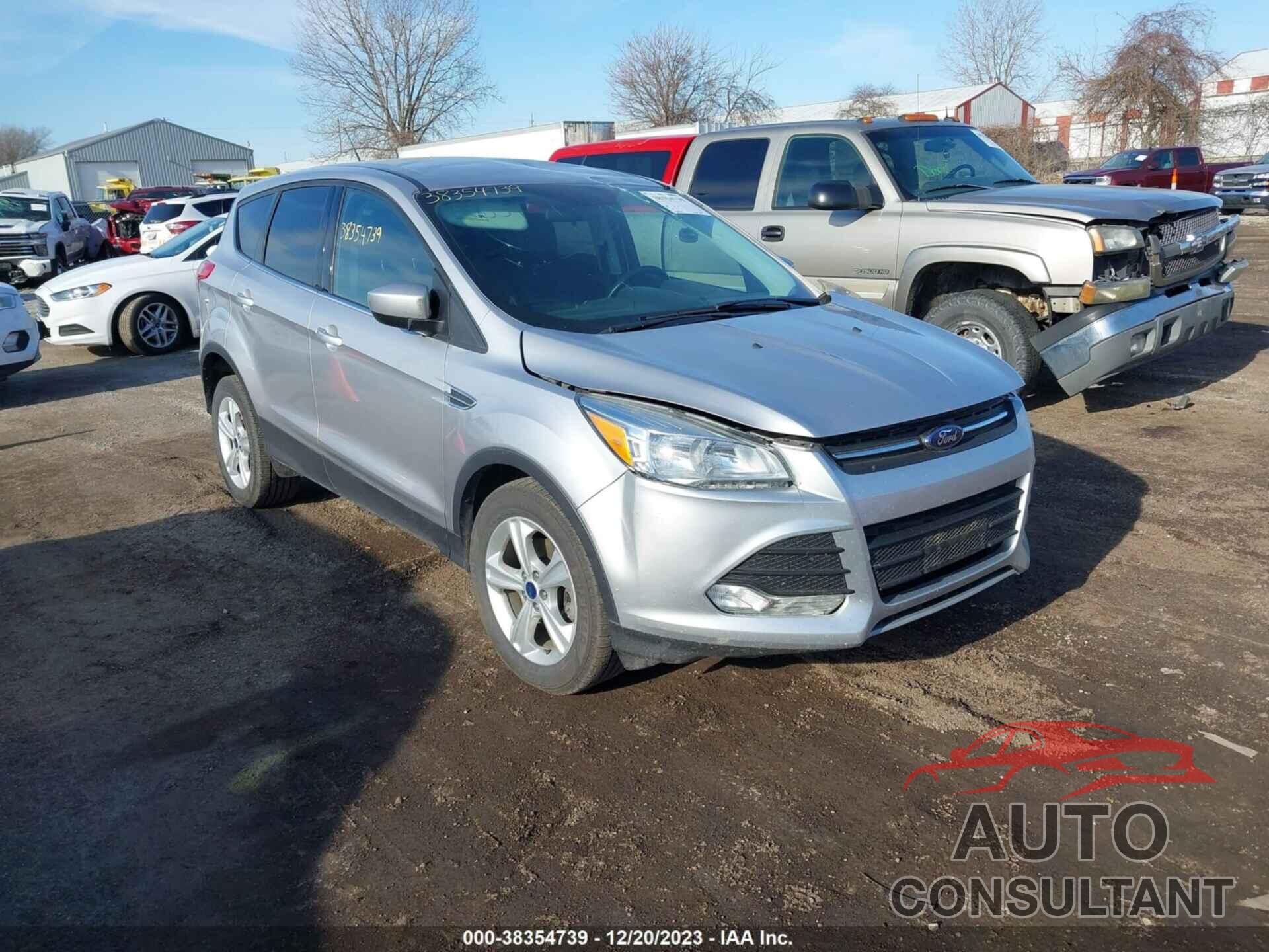 FORD ESCAPE 2016 - 1FMCU0GX1GUC66906