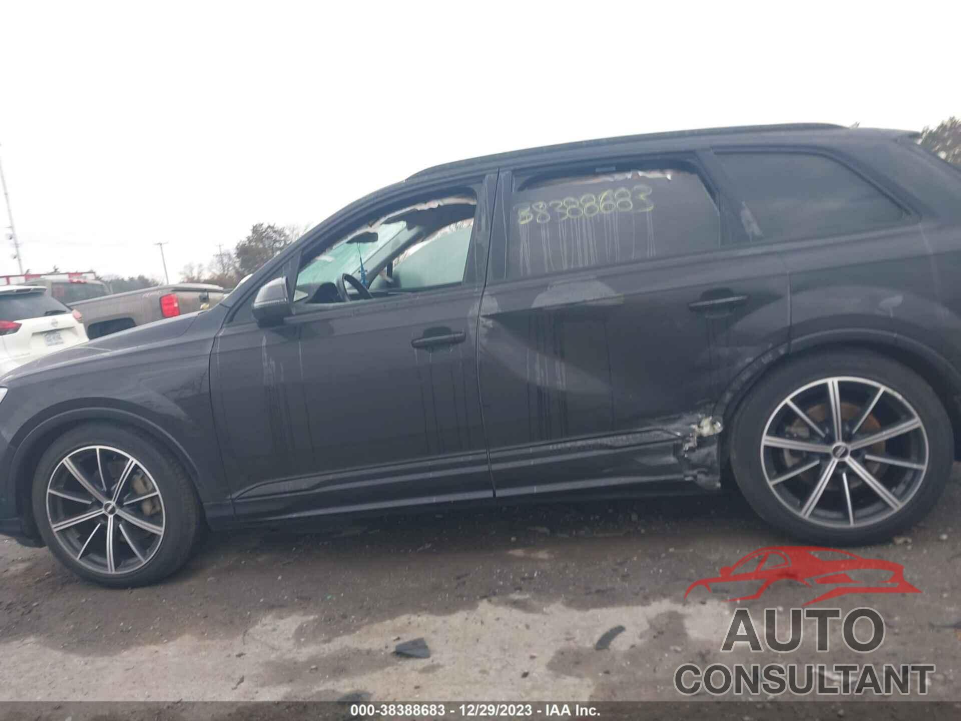 AUDI Q7 2020 - WA1VXAF73LD005695