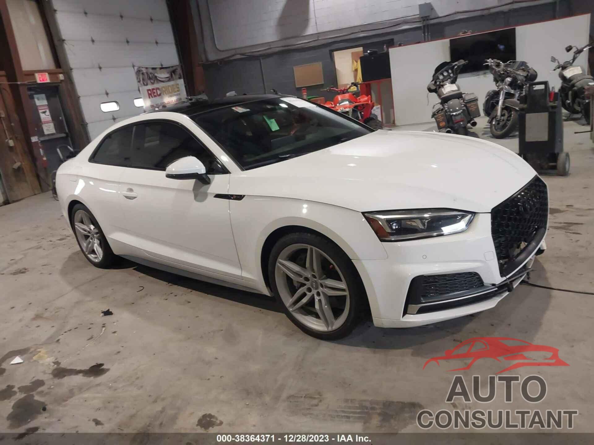 AUDI A5 2018 - WAUTNAF58JA021467