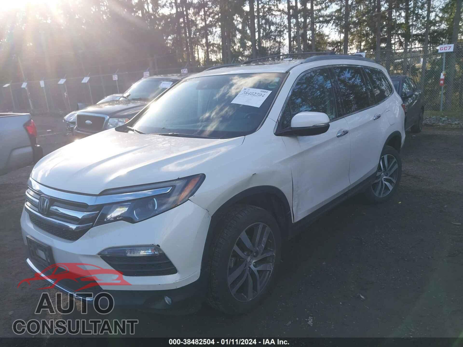 HONDA PILOT 2018 - 5FNYF6H96JB051805