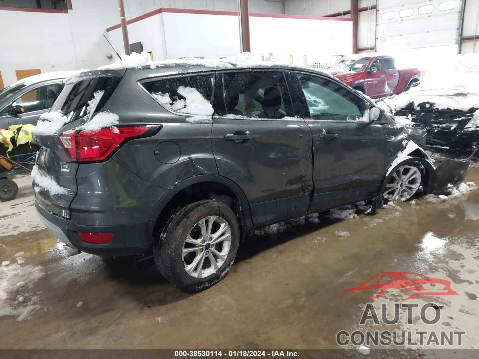 FORD ESCAPE 2019 - 1FMCU9GD9KUC50925