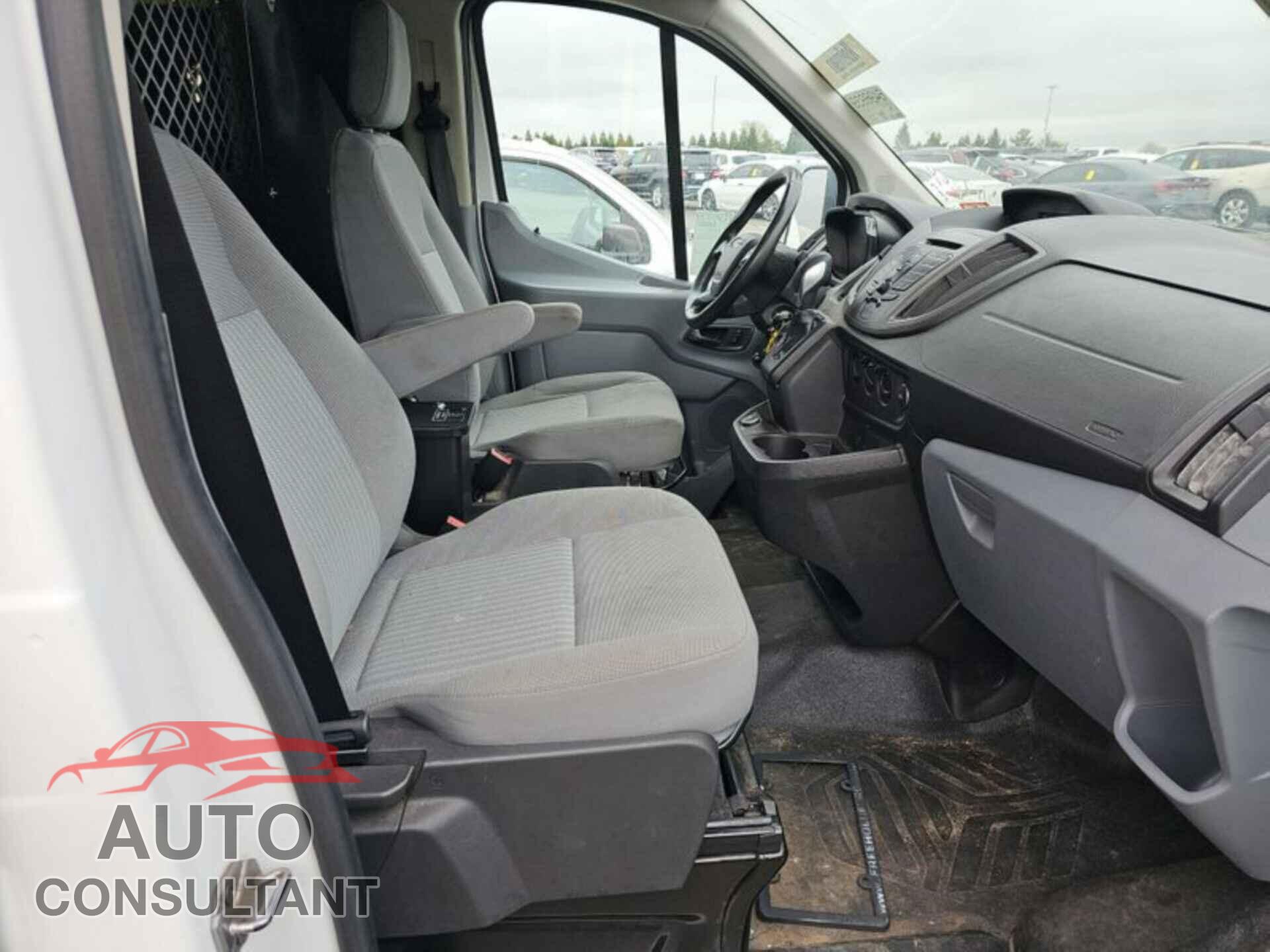 FORD TRANSIT 2017 - 1FTYR1YM4HKA75743