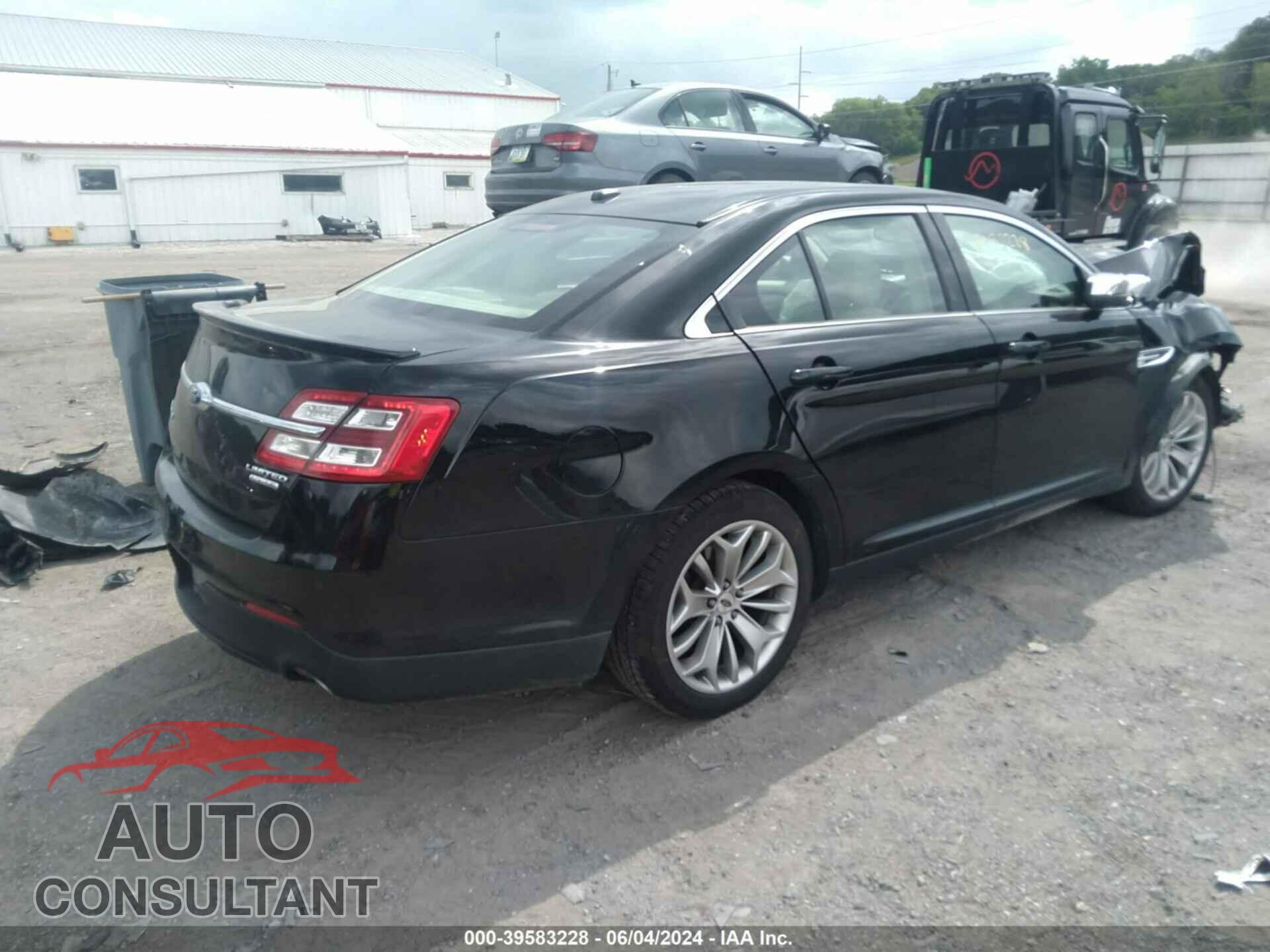 FORD TAURUS 2016 - 1FAHP2F82GG107565