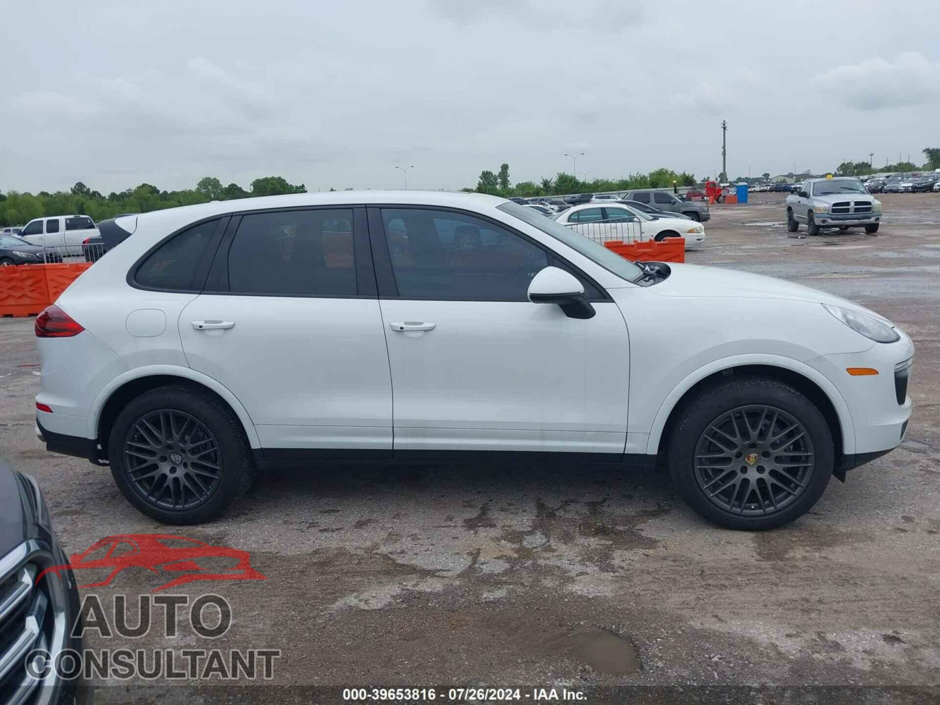 PORSCHE CAYENNE 2017 - WP1AA2A23HKA86979