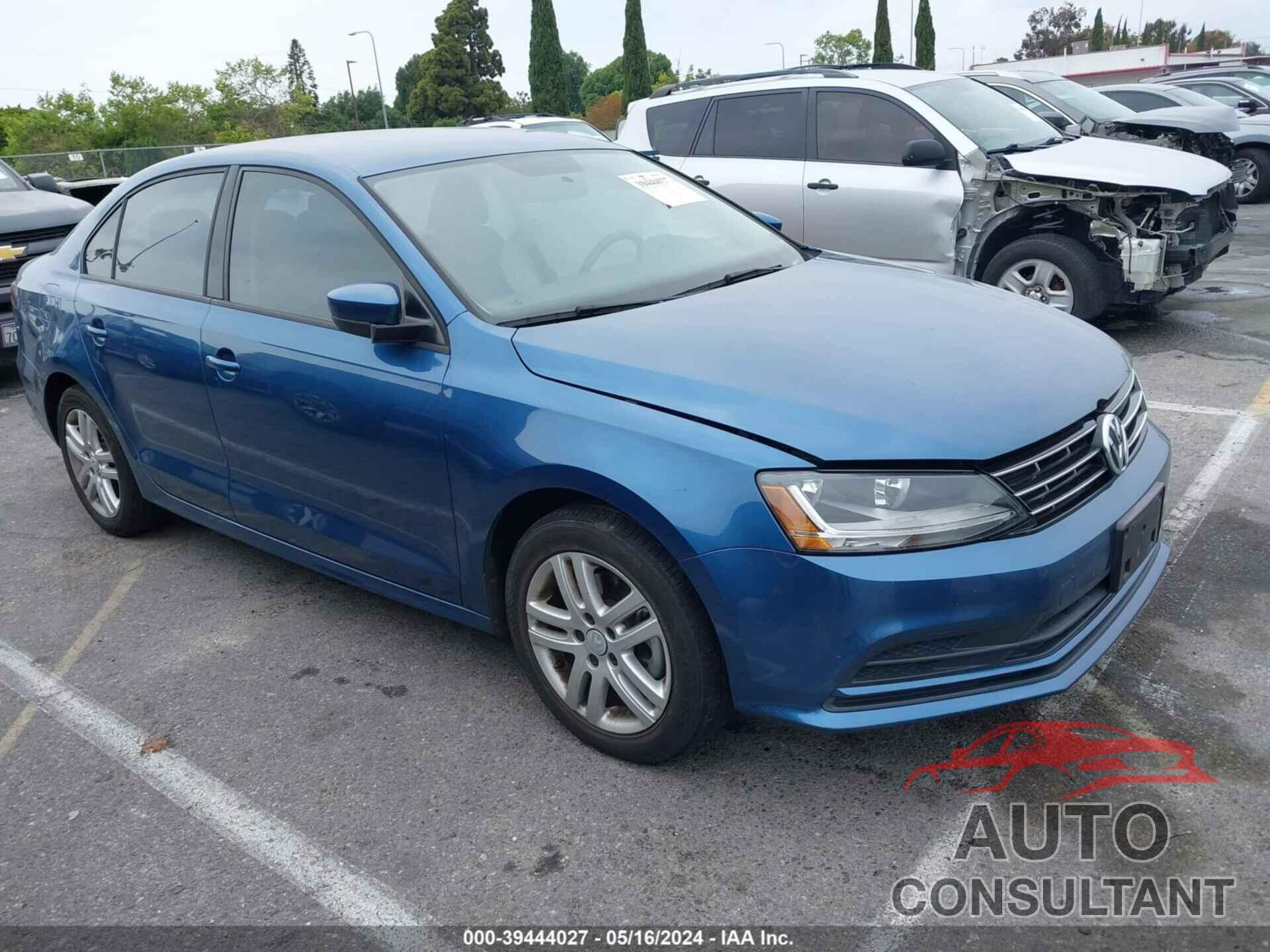 VOLKSWAGEN JETTA 2018 - 3VW2B7AJ9JM236337