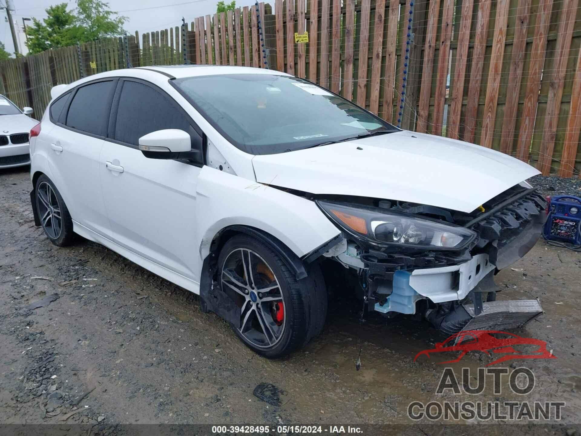 FORD FOCUS 2017 - 1FADP3L93HL318350