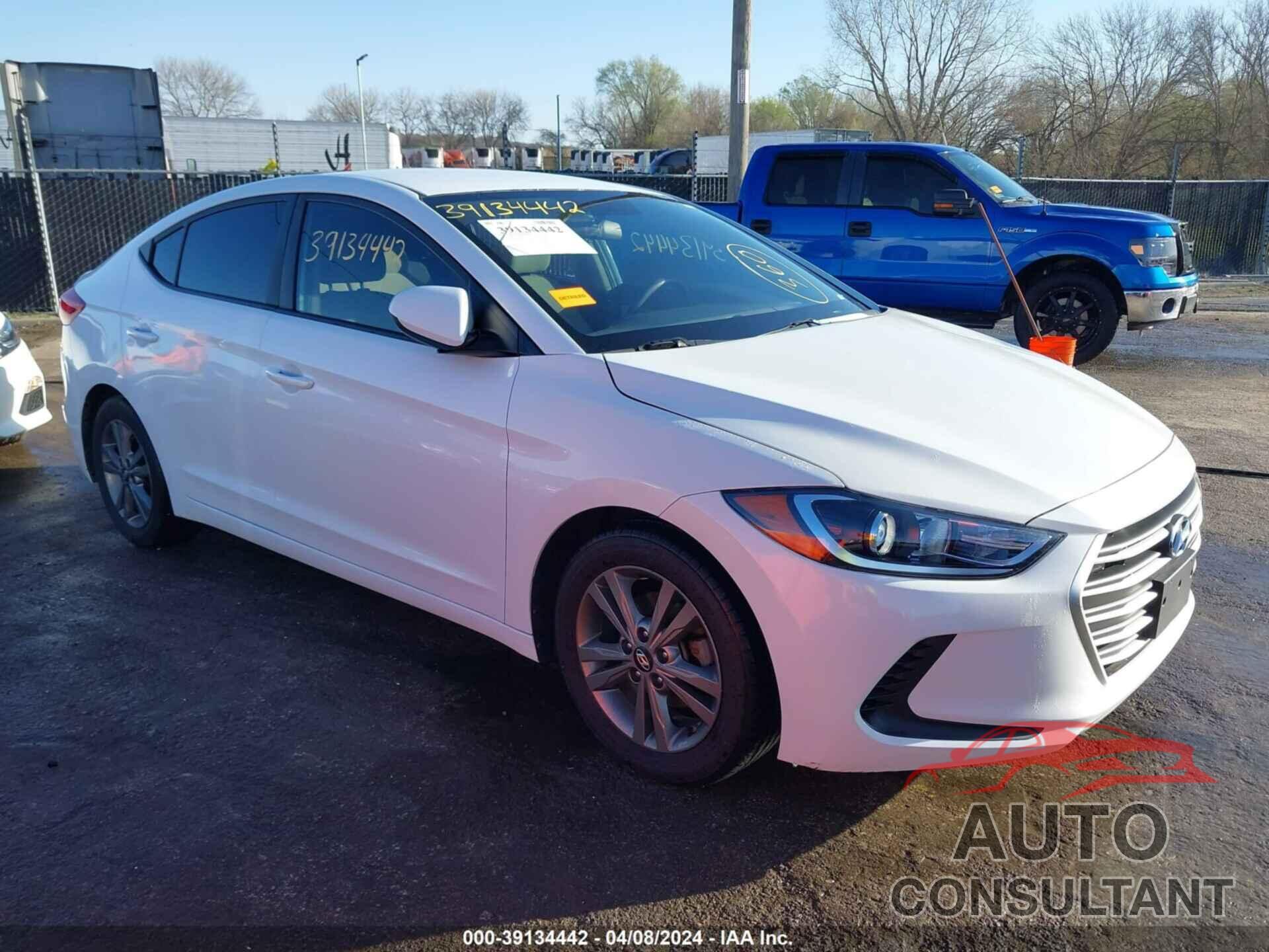 HYUNDAI ELANTRA 2018 - 5NPD84LFXJH235284