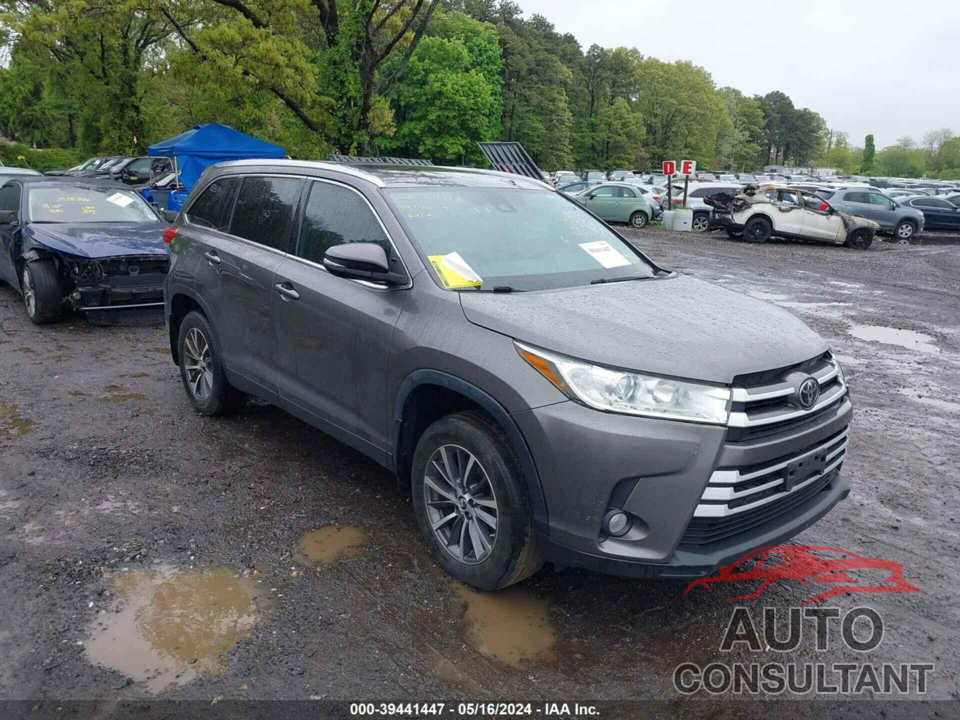 TOYOTA HIGHLANDER 2019 - 5TDJZRFH0KS604904