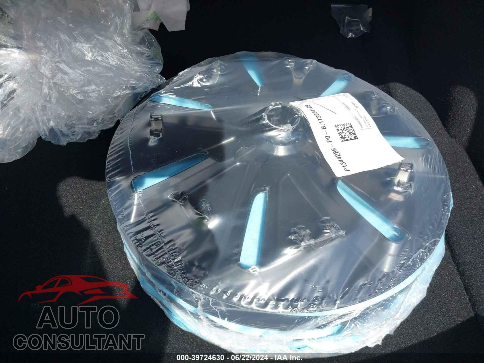 TESLA MODEL 3 2024 - 5YJ3E1EA5RF760610