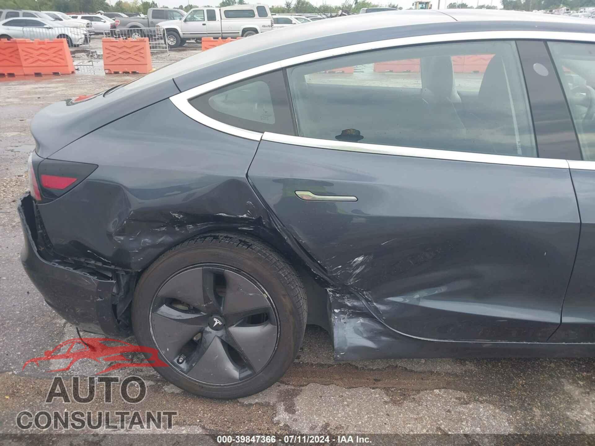 TESLA MODEL 3 2018 - 5YJ3E1EA4JF032054
