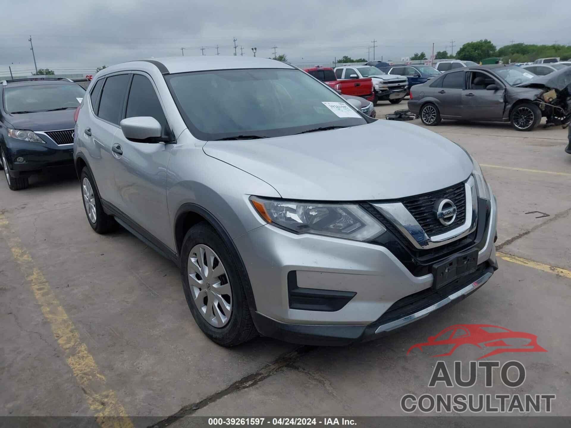 NISSAN ROGUE 2017 - KNMAT2MT0HP514011