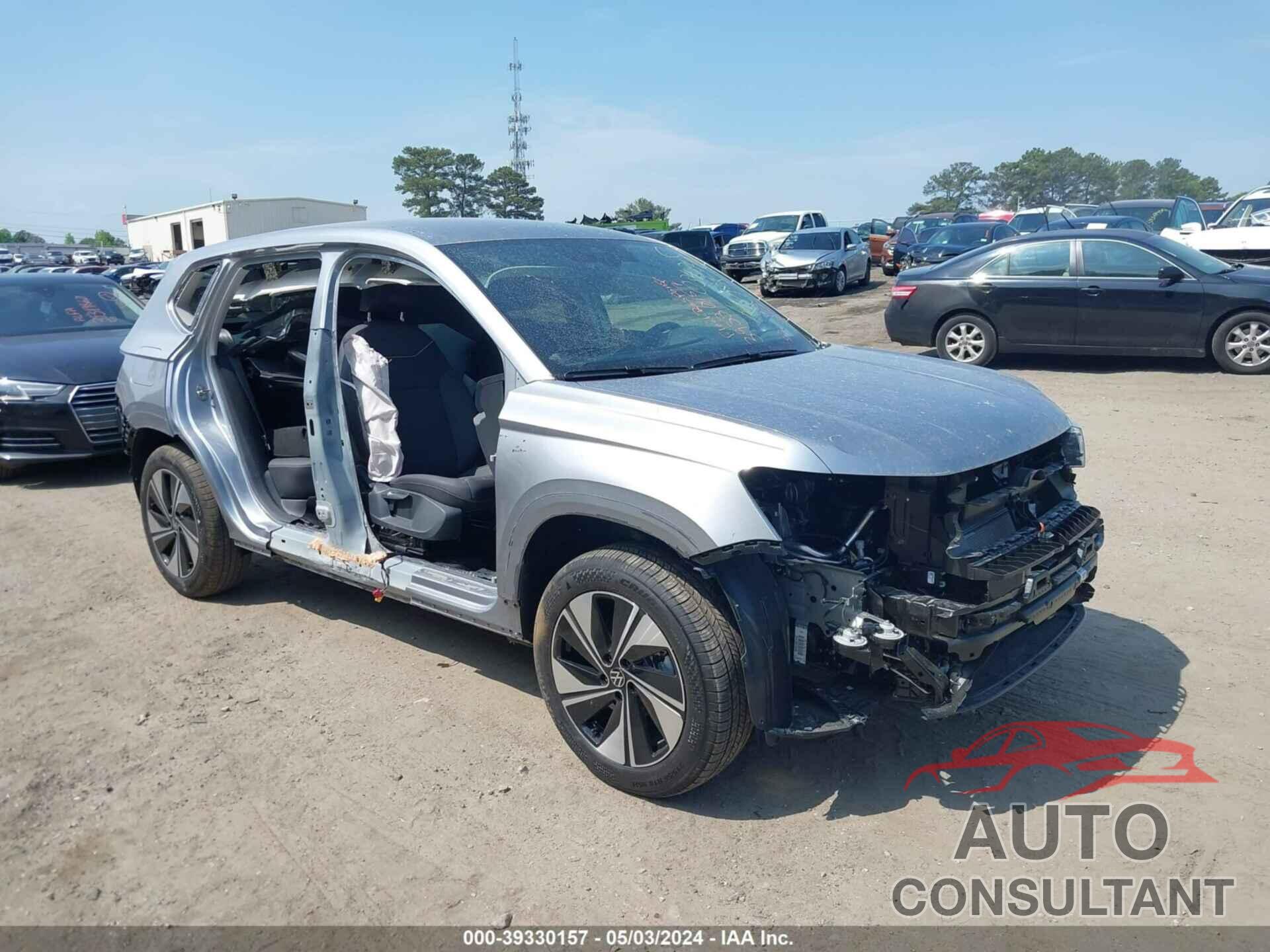 VOLKSWAGEN TAOS 2024 - 3VVUX7B2XRM034740