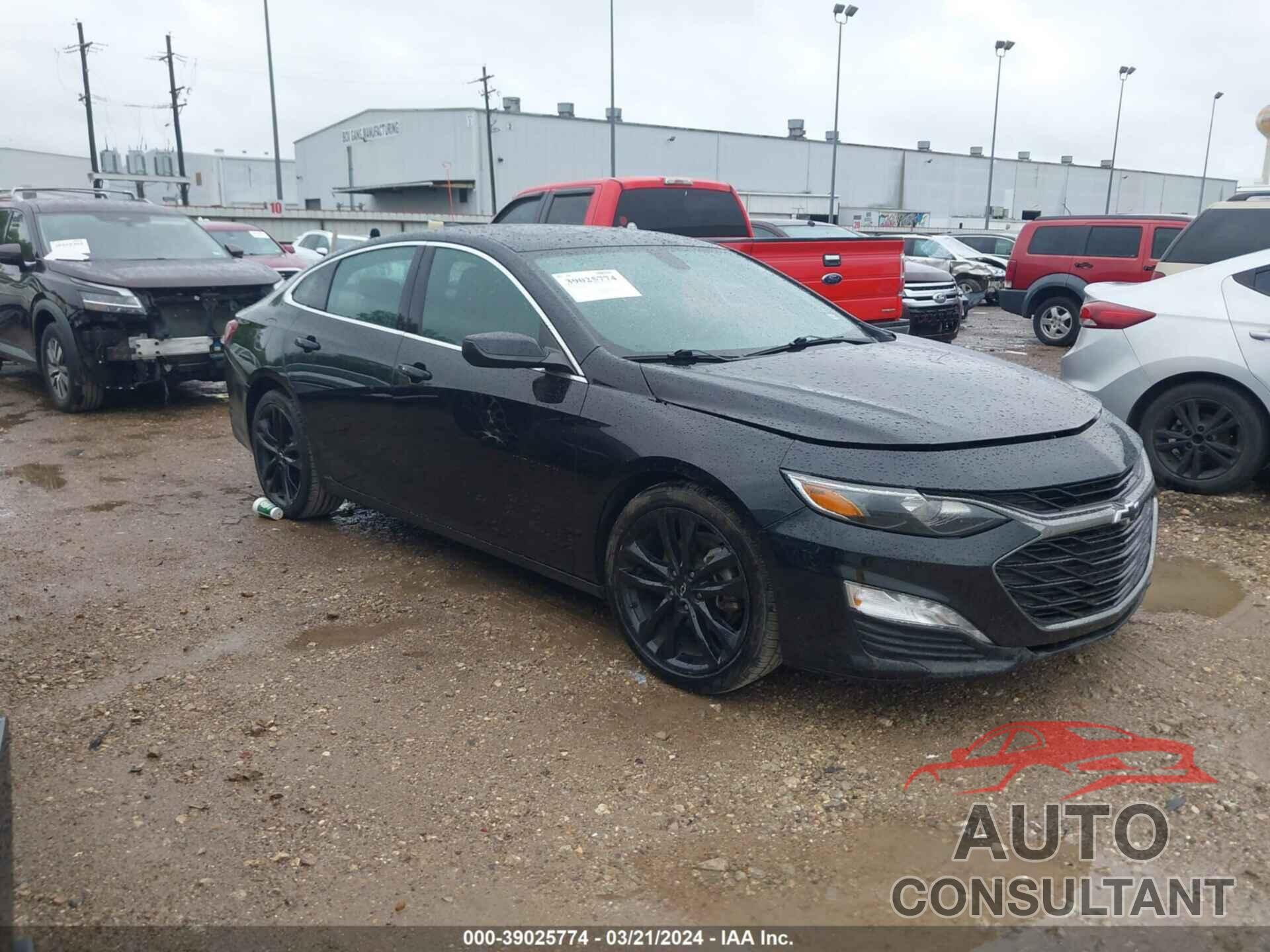 CHEVROLET MALIBU 2021 - 1G1ZD5ST3MF008346
