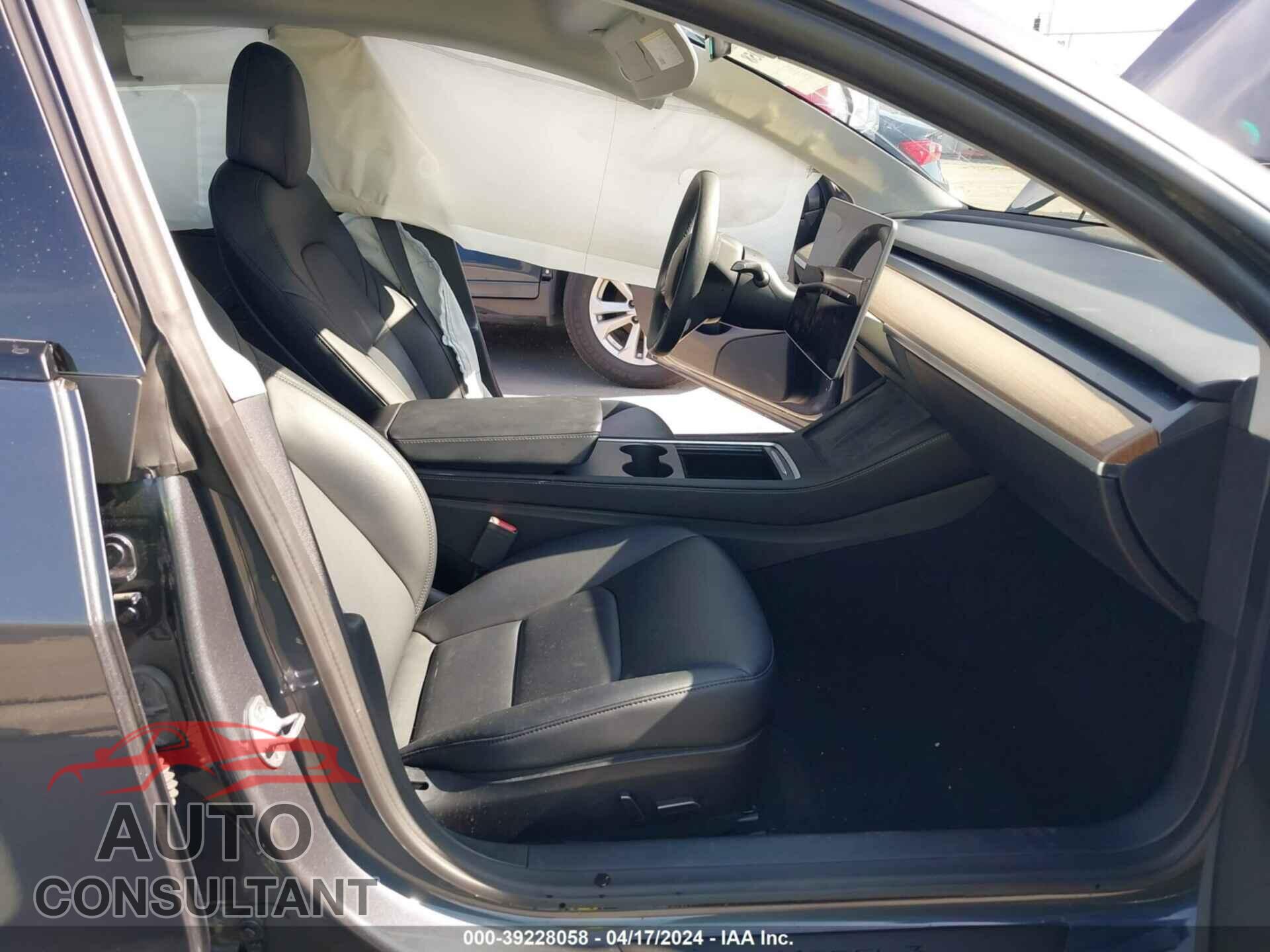 TESLA MODEL 3 2022 - 5YJ3E1EA0NF295907