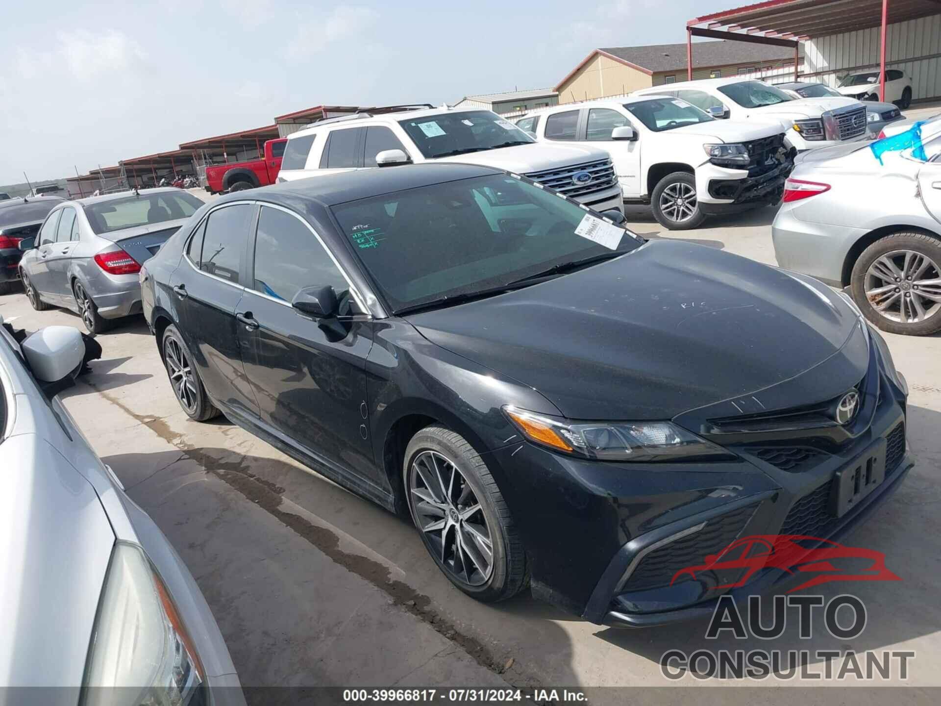 TOYOTA CAMRY 2022 - 4T1T11AK3NU623107